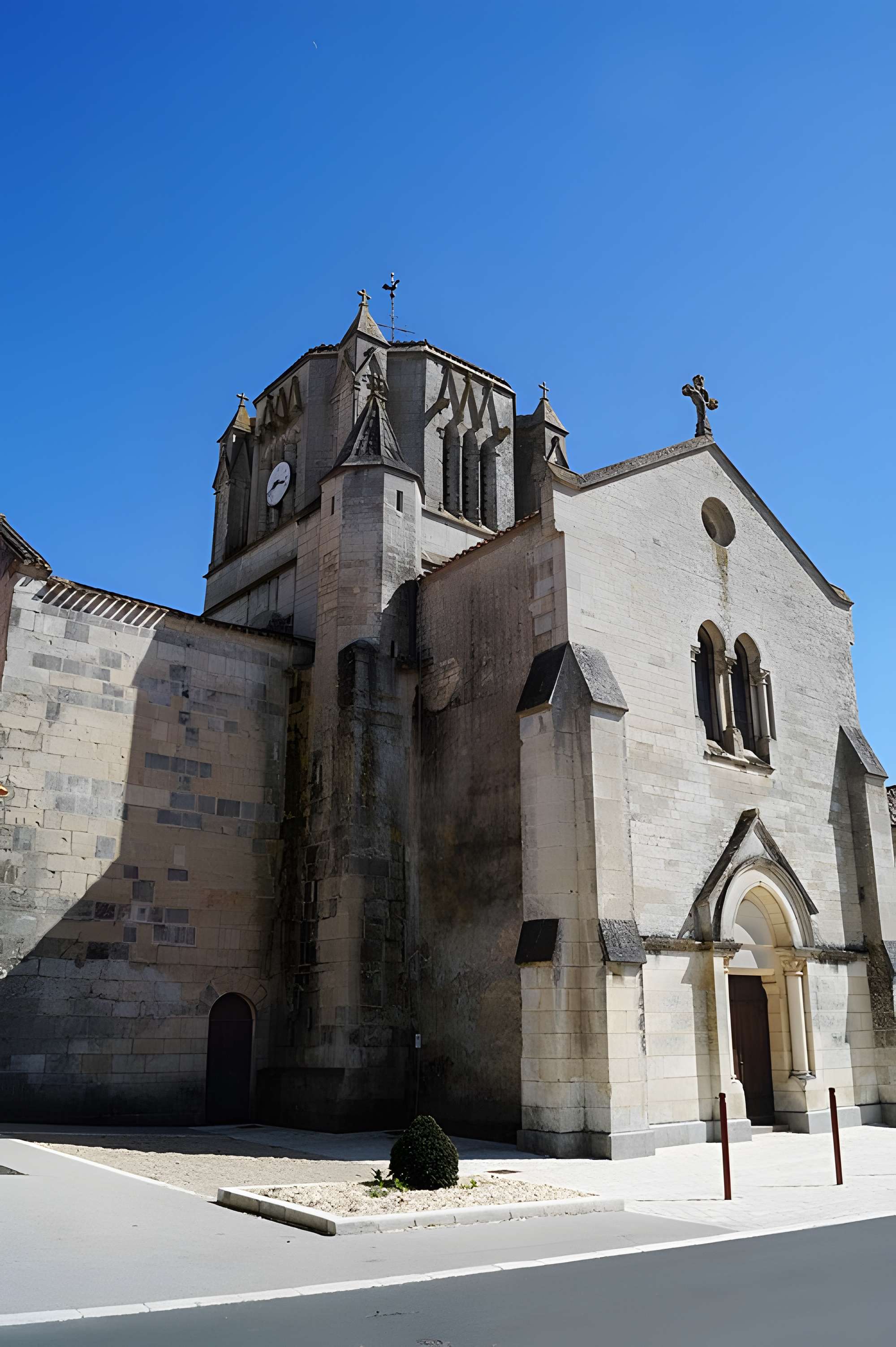 Église Saint-Nicolas des Magnils-Reigniers