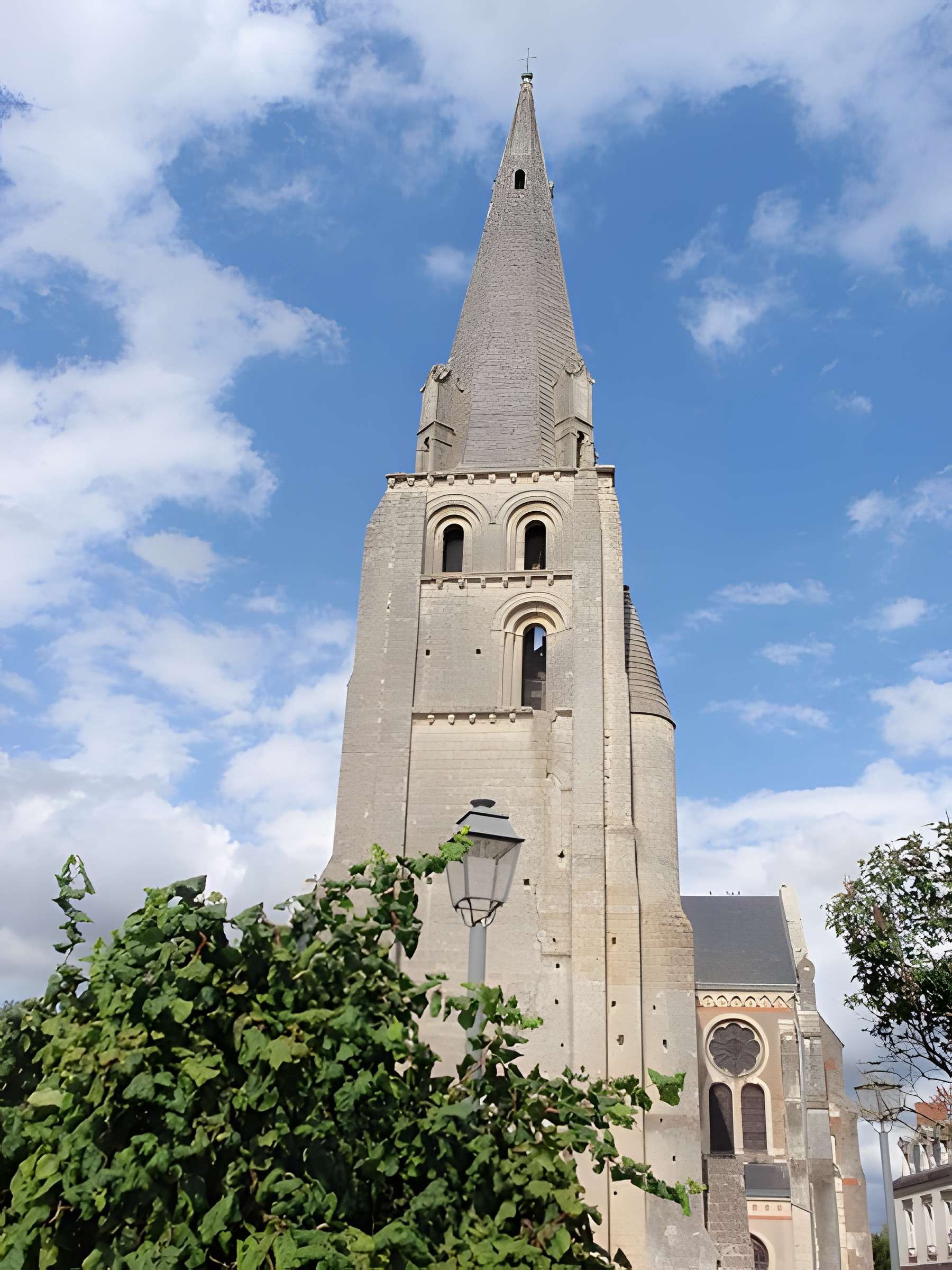 Église Saint-Jean-Baptiste de Langeais
