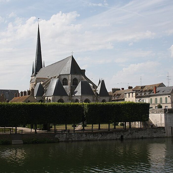 Photo de Église Saint-Jean-Baptiste de Nemours