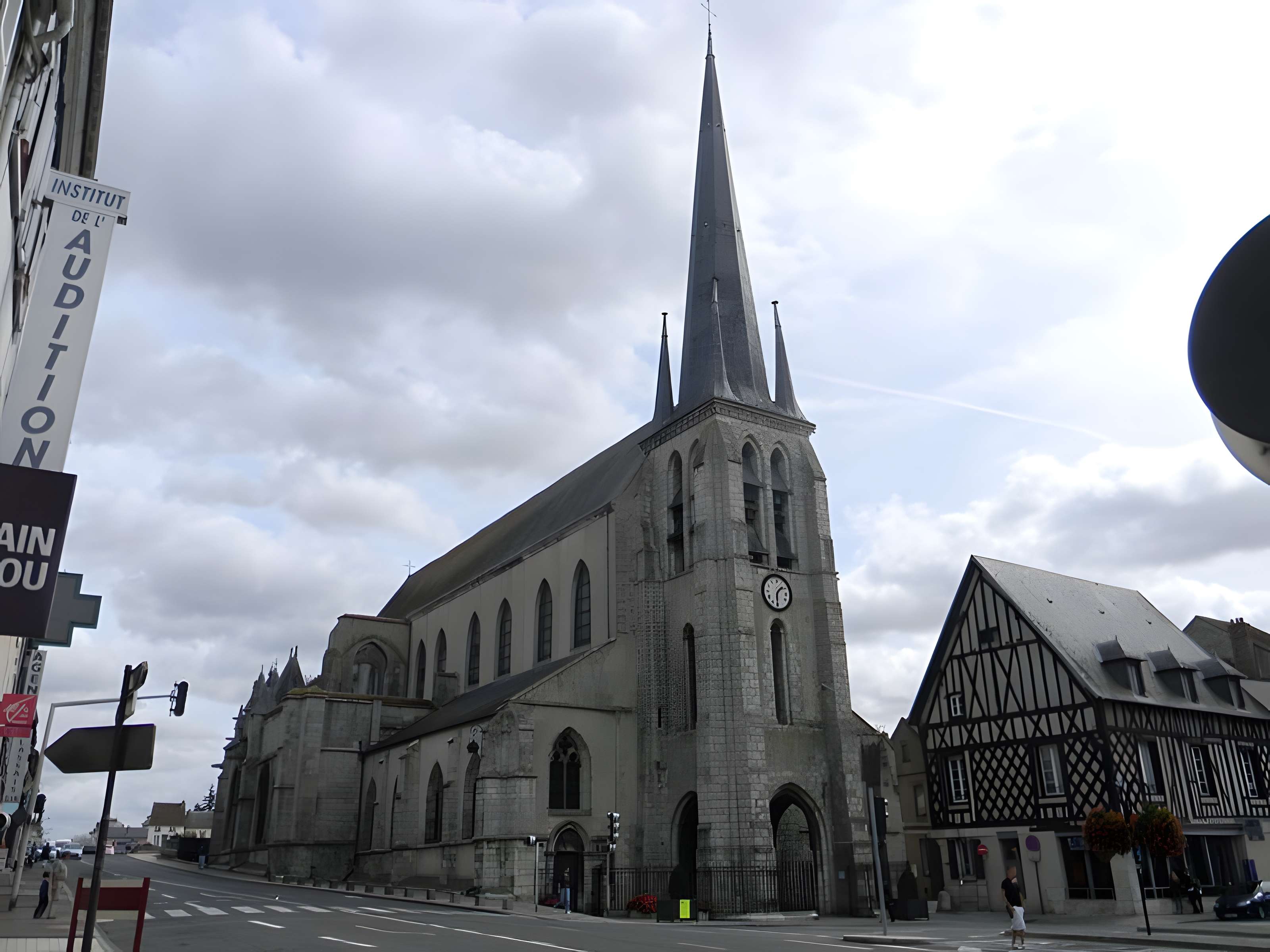 Église Saint-Jean-Baptiste de Nemours 