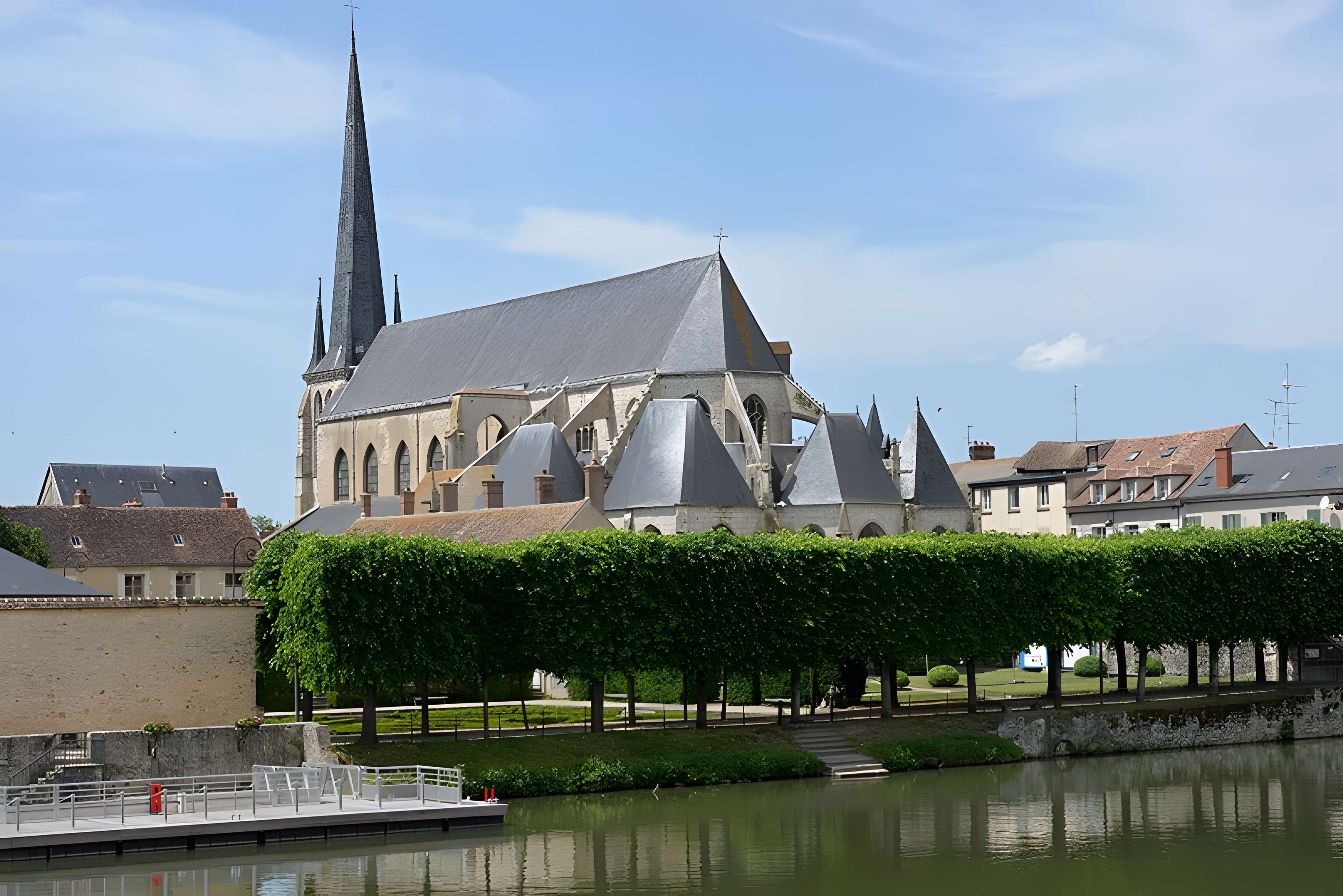 Église Saint-Jean-Baptiste de Nemours