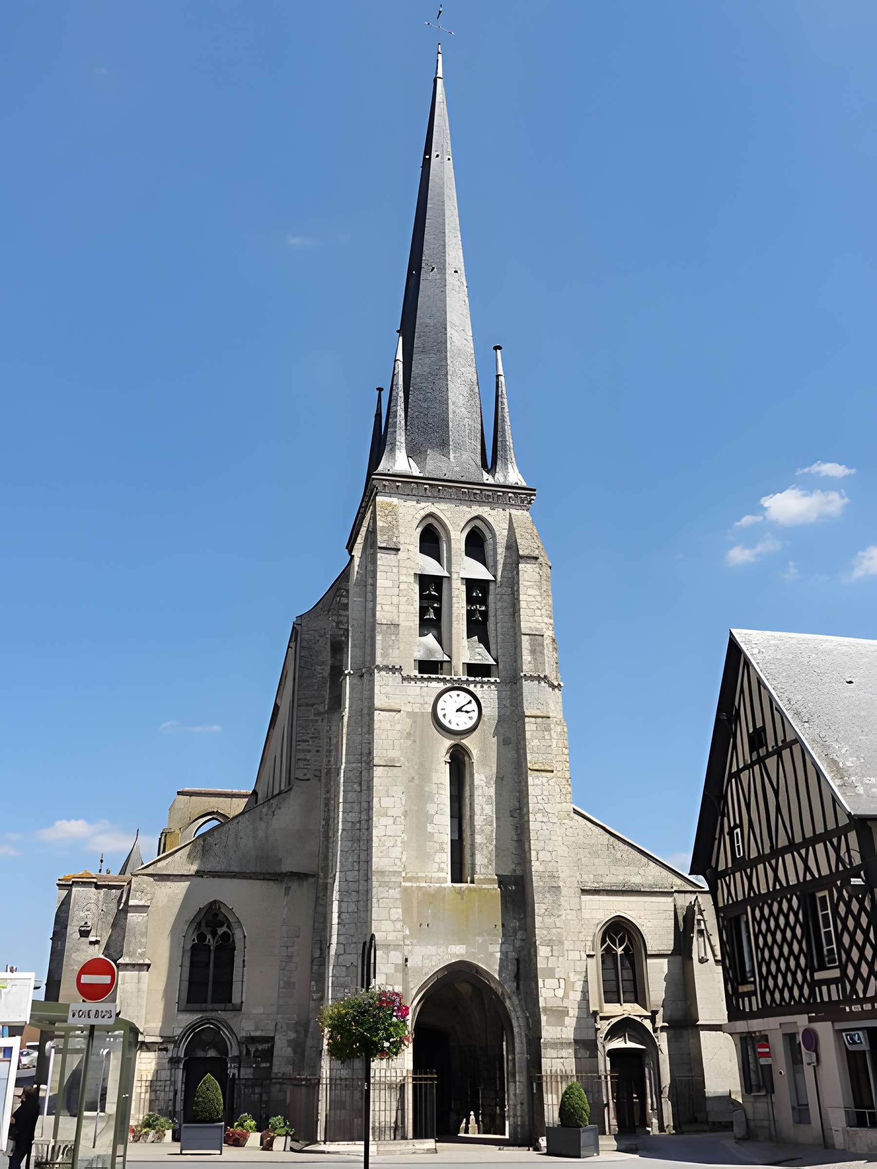 Église Saint-Jean-Baptiste de Nemours