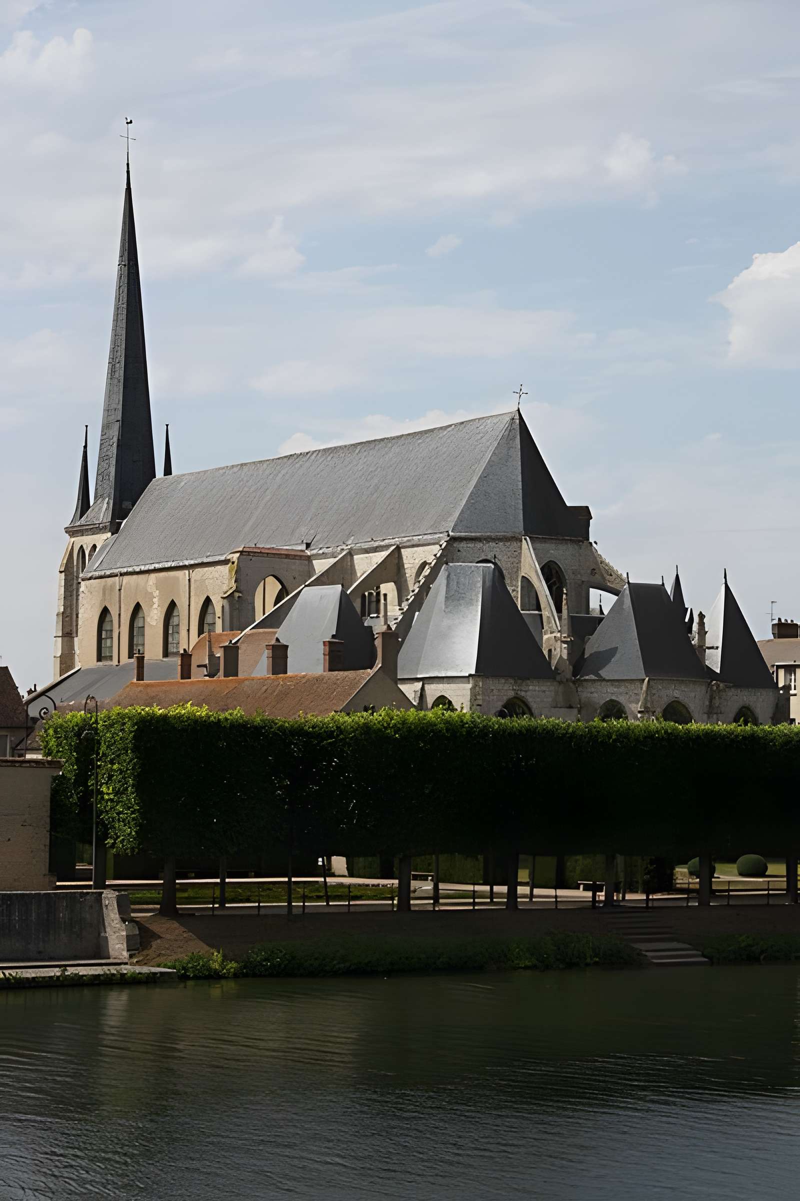 Église Saint-Jean-Baptiste de Nemours