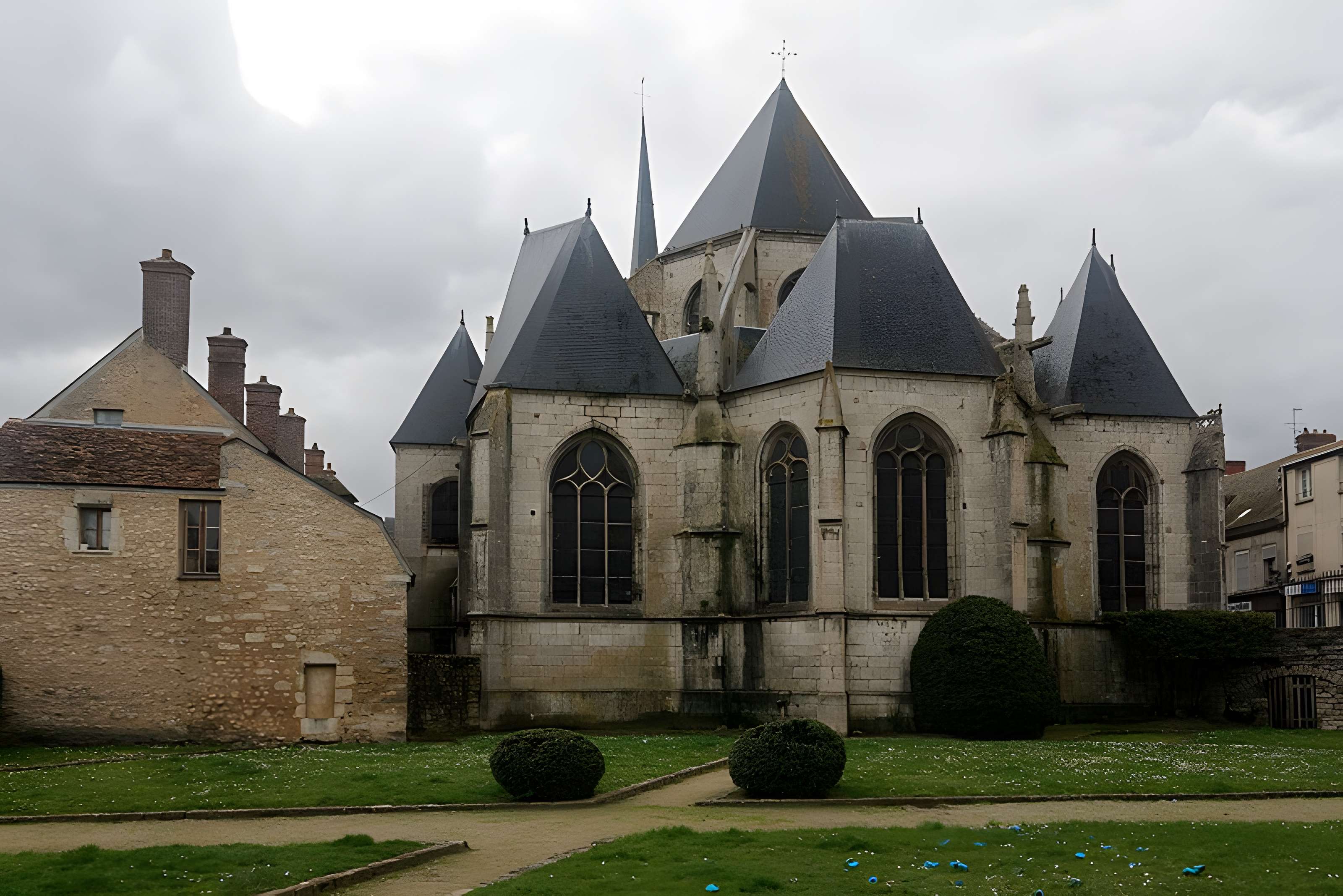 Église Saint-Jean-Baptiste de Nemours