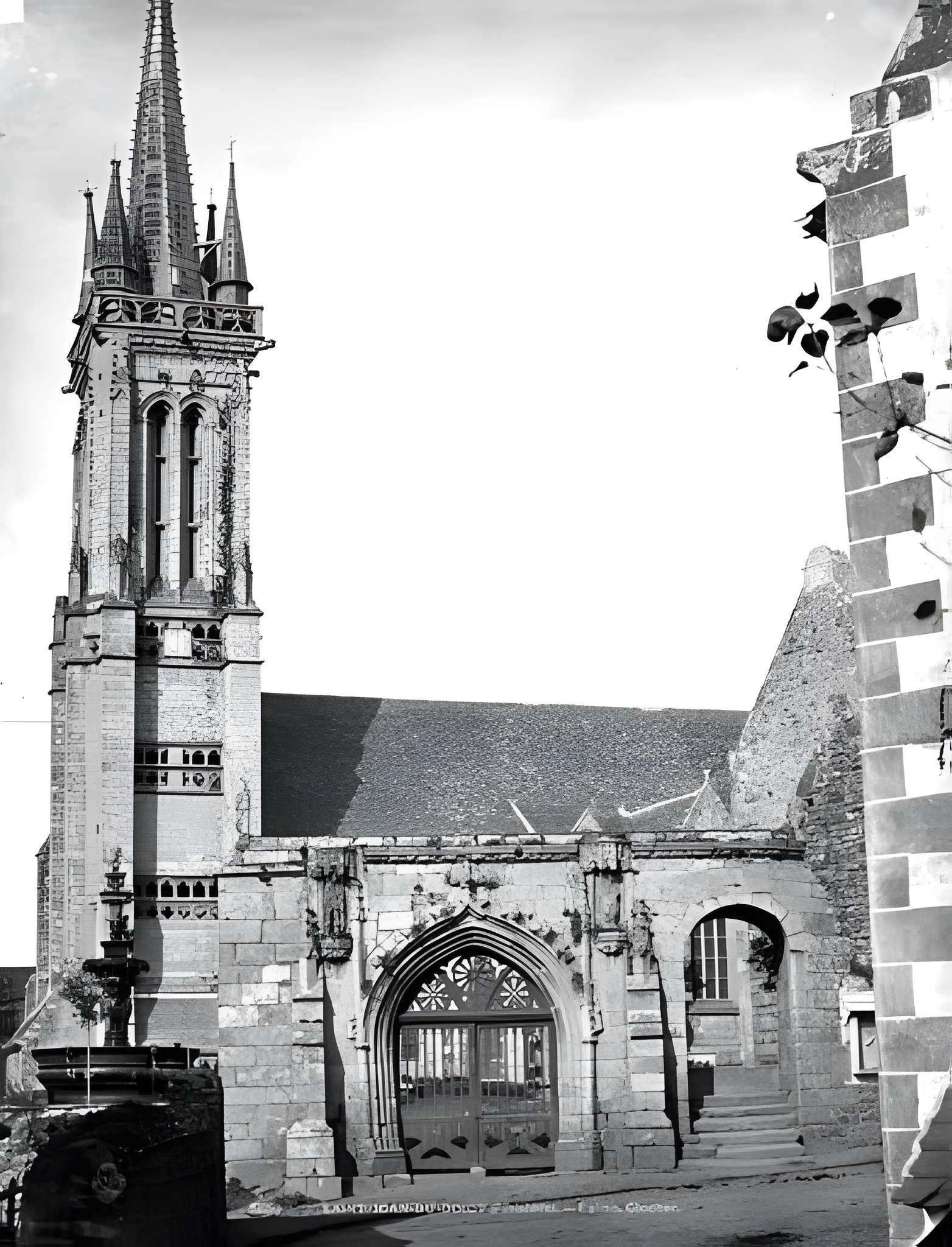 Église Saint-Jean-Baptiste de Saint-Jean-du-Doigt
