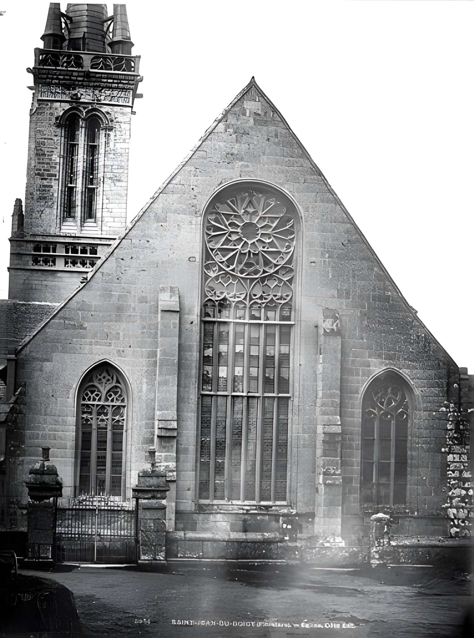 Église Saint-Jean-Baptiste de Saint-Jean-du-Doigt