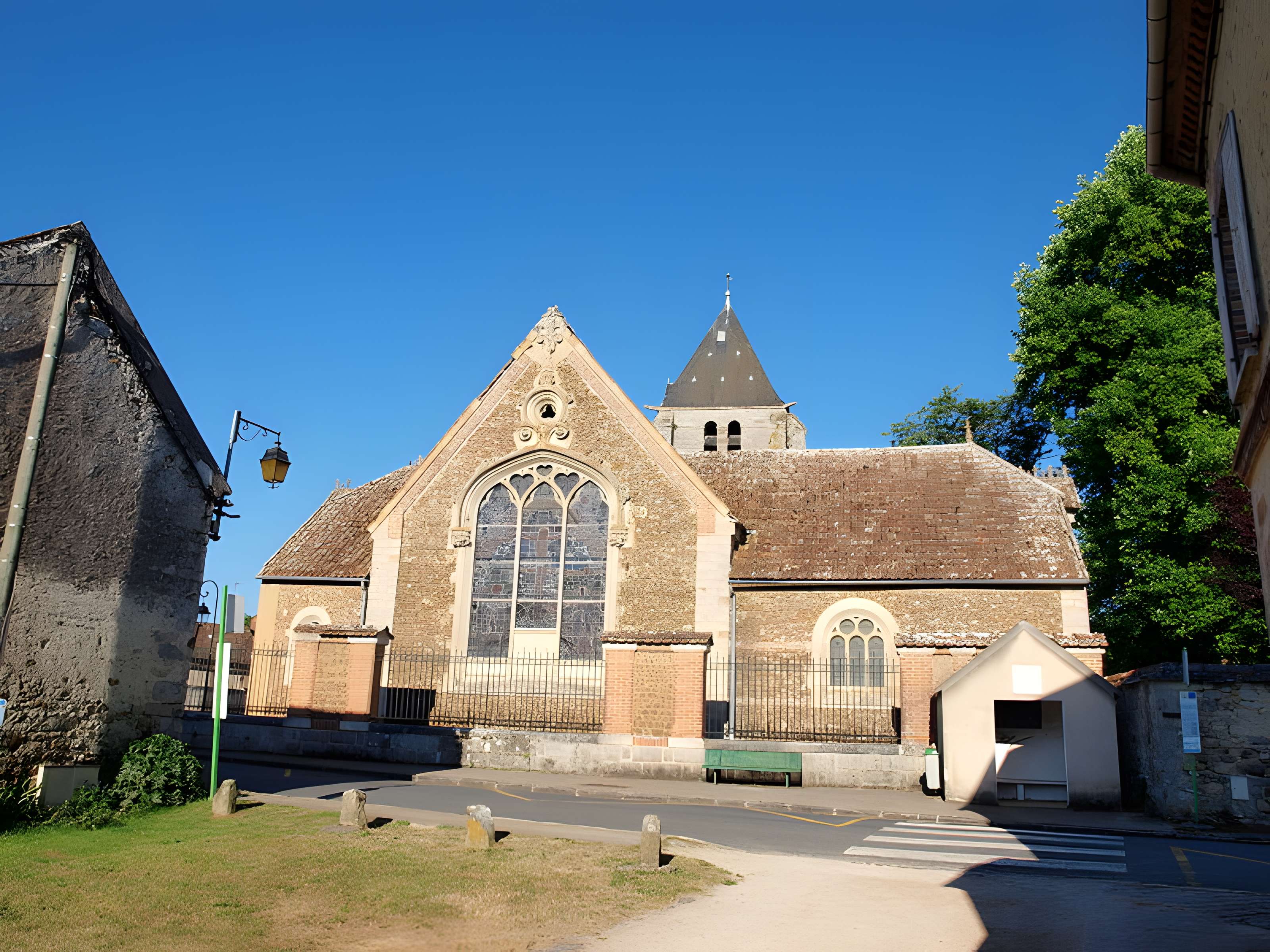 Église Saint-Julien de Chevry-en-Sereine