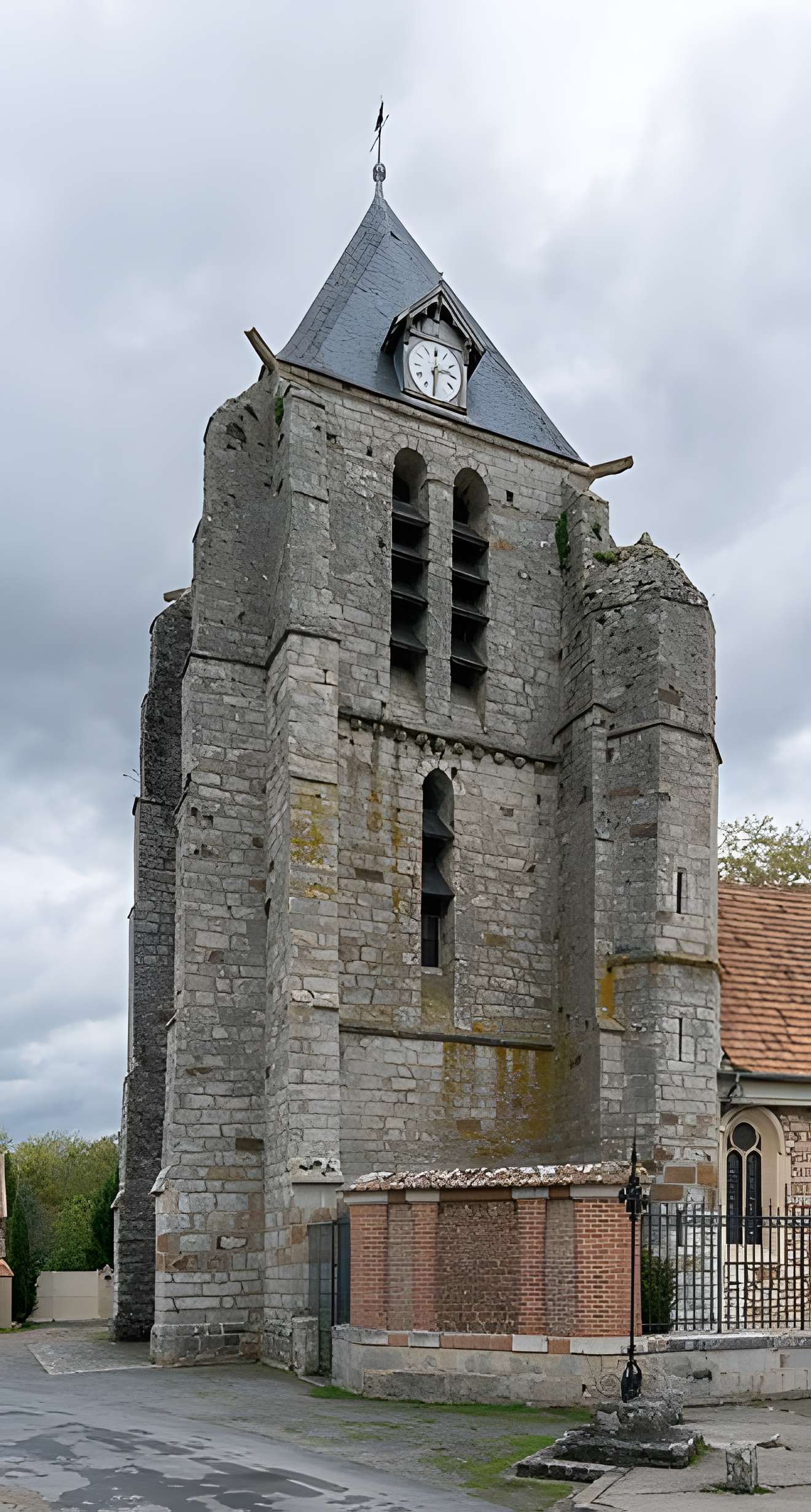 Église Saint-Julien de Chevry-en-Sereine