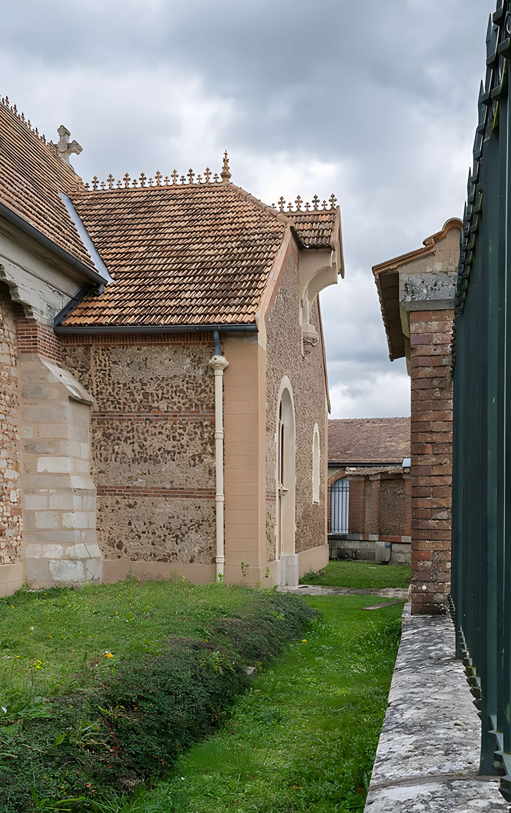 Église Saint-Julien de Chevry-en-Sereine