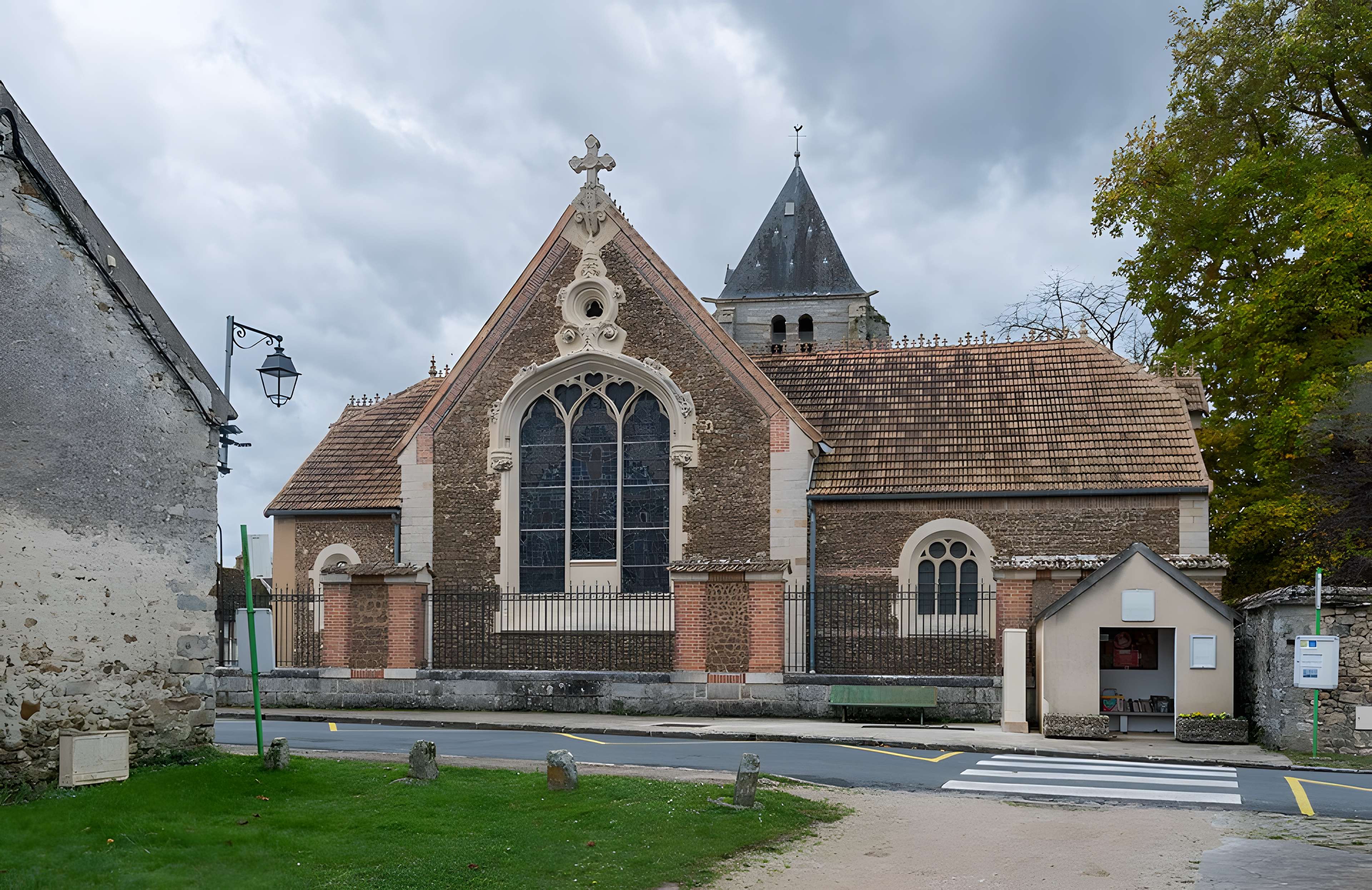 Église Saint-Julien de Chevry-en-Sereine