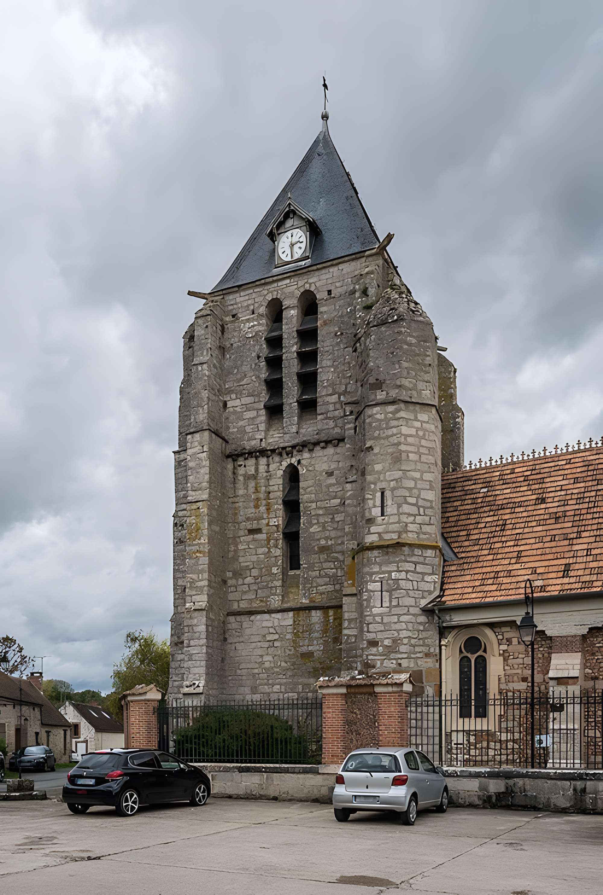 Église Saint-Julien de Chevry-en-Sereine