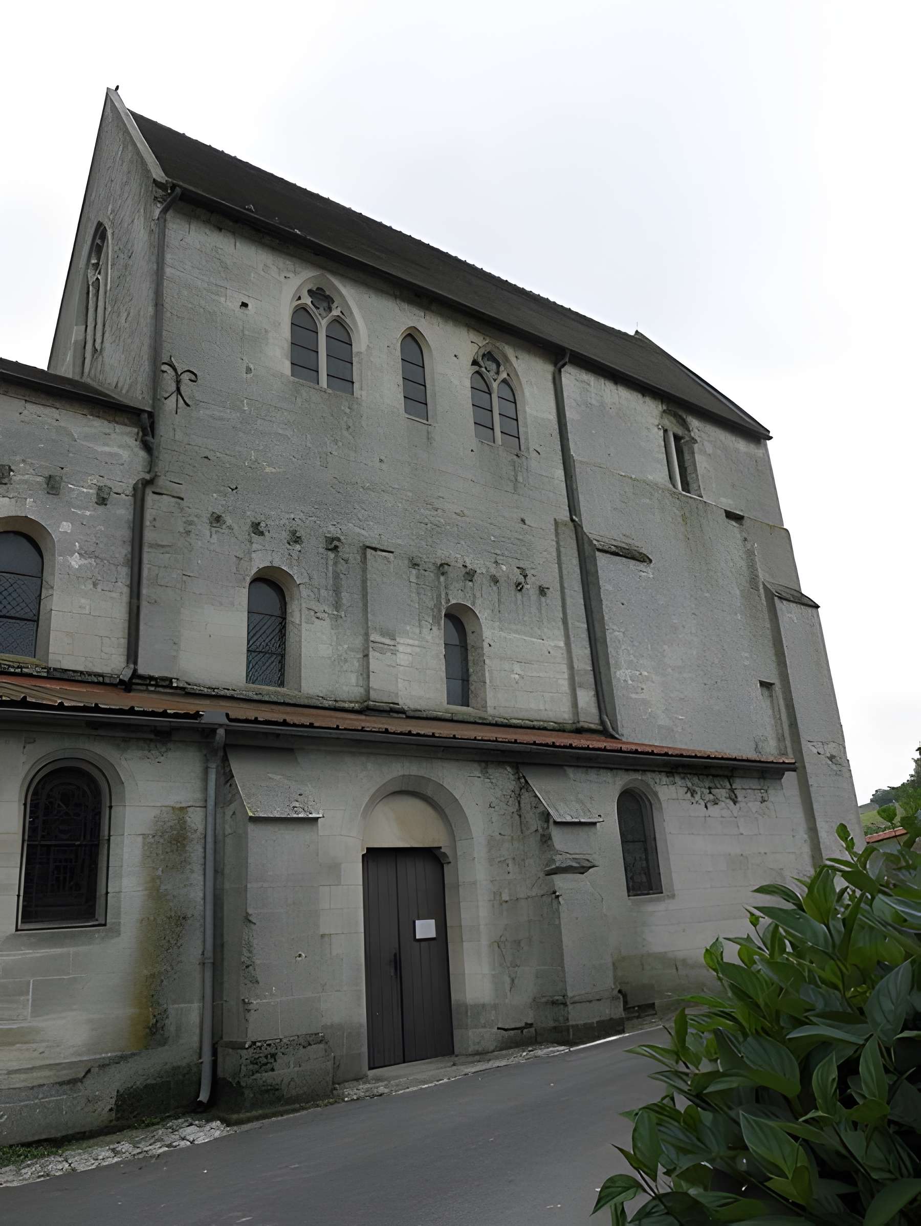 Église Saint-Julien de Courville