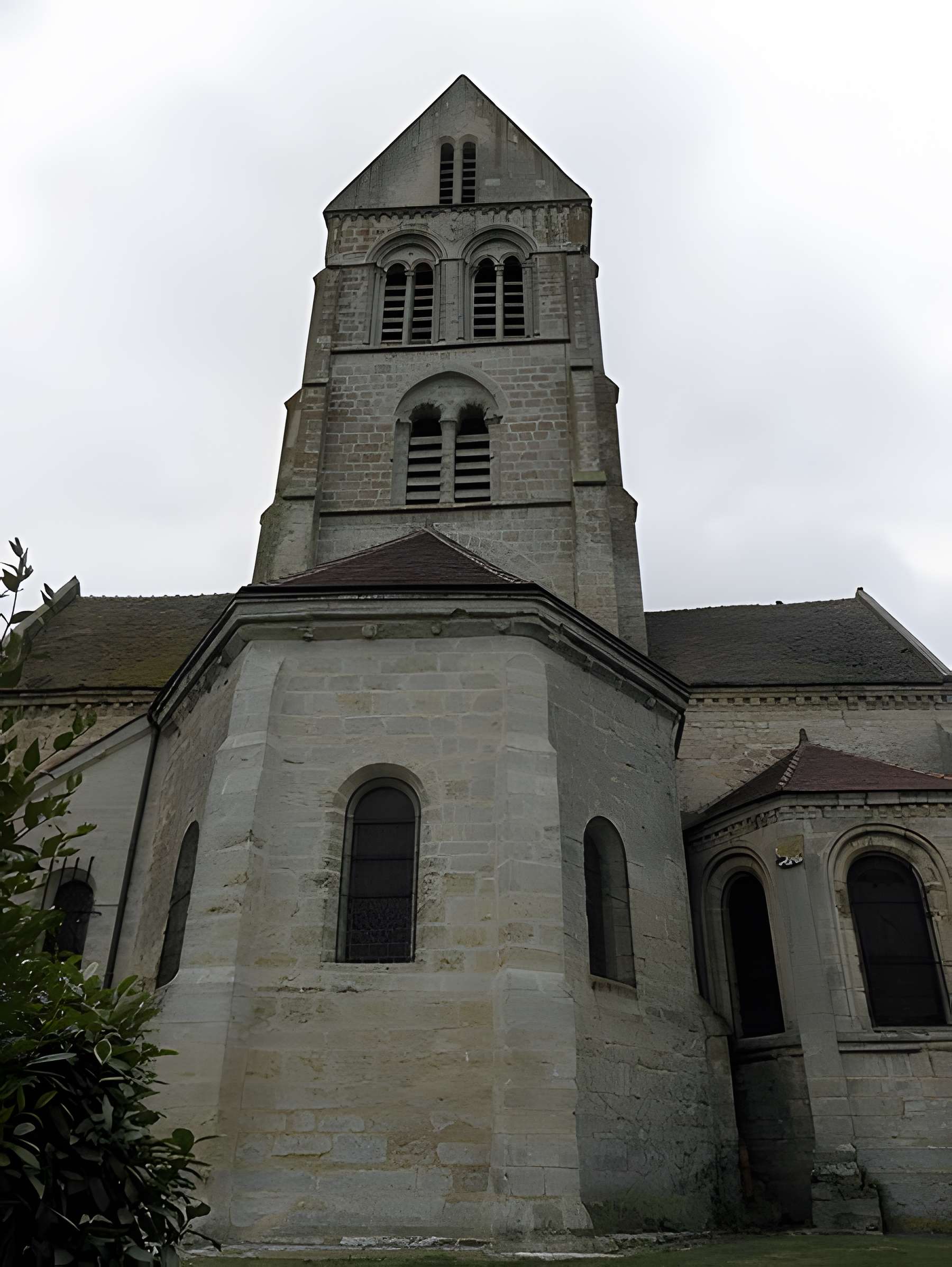 Église Saint-Julien de Courville