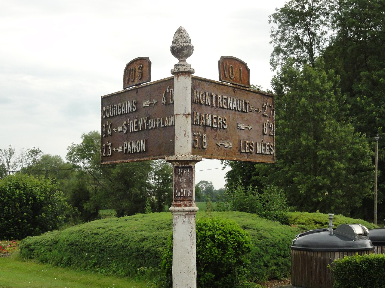 Église Saint-Julien de Montrenault