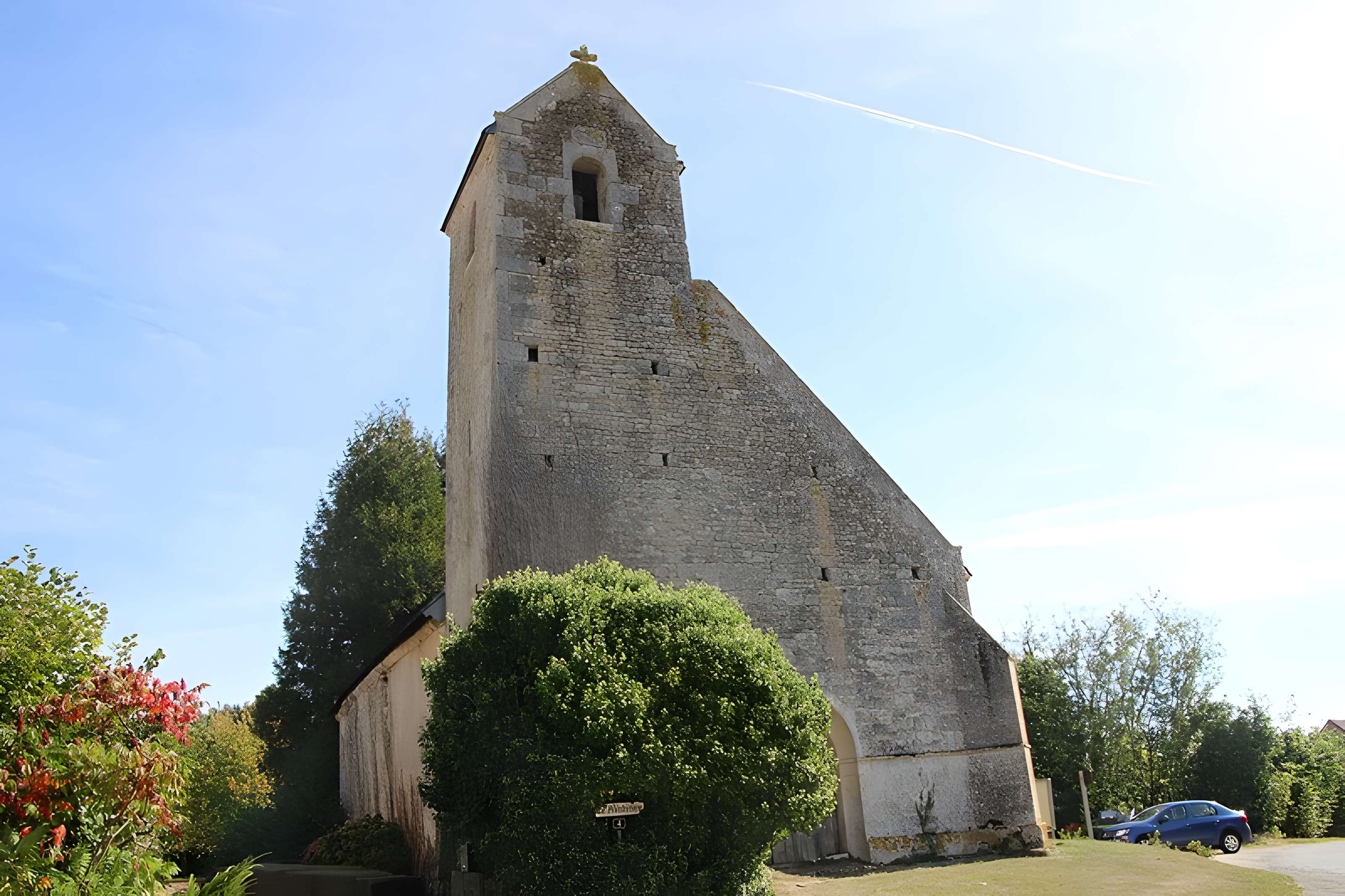 Église Saint-Julien de Montrenault