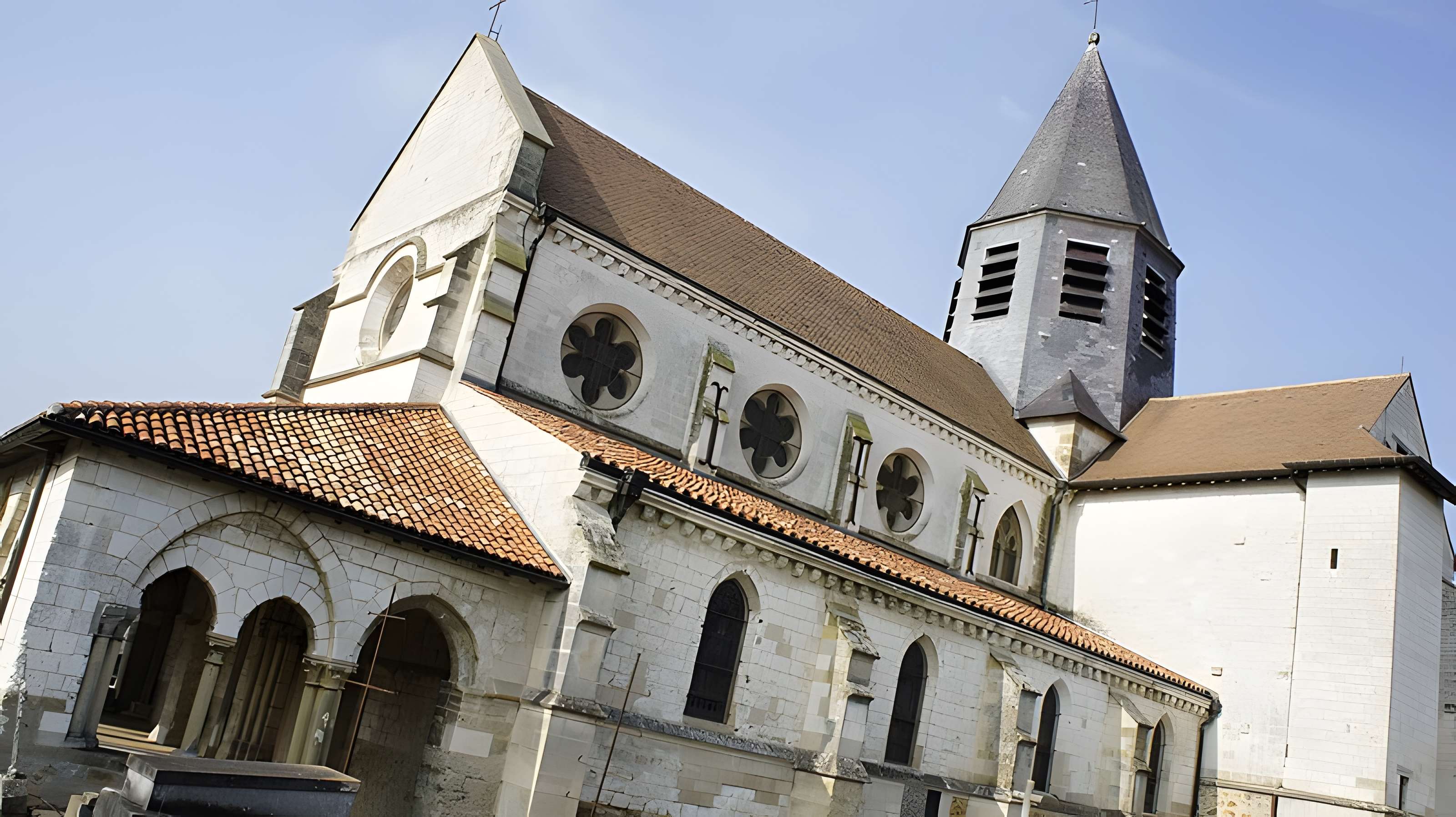 Église Saint-Julien de Sarry