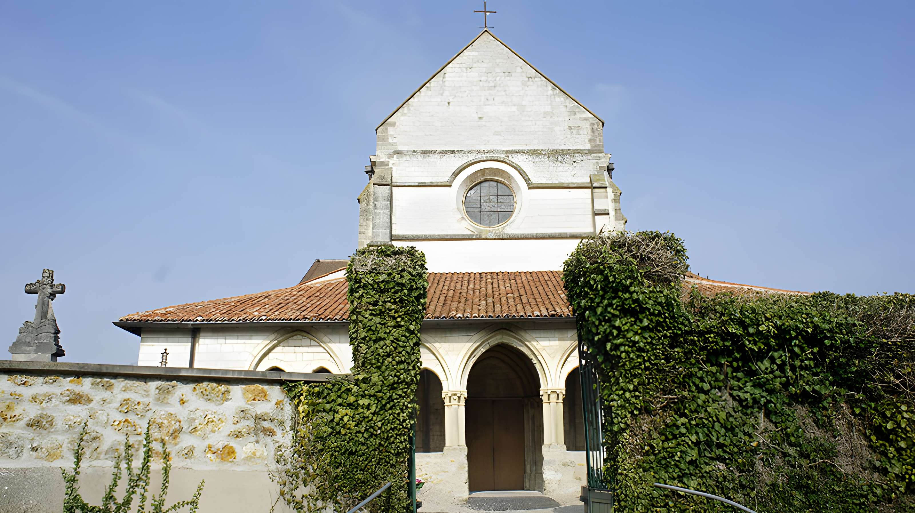 Église Saint-Julien de Sarry