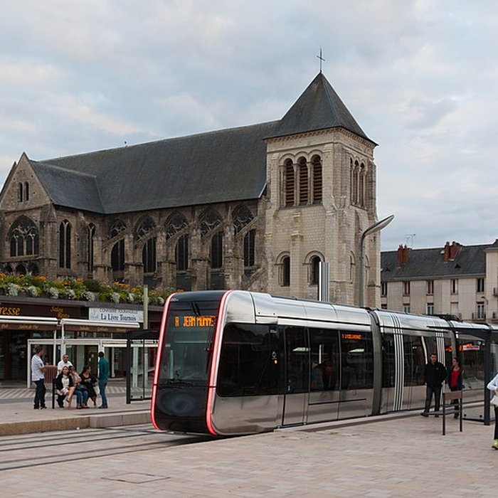 Photo de Église Saint-Julien de Tours