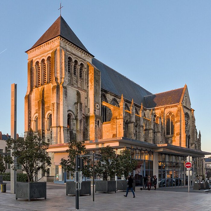 Photo de Église Saint-Julien de Tours