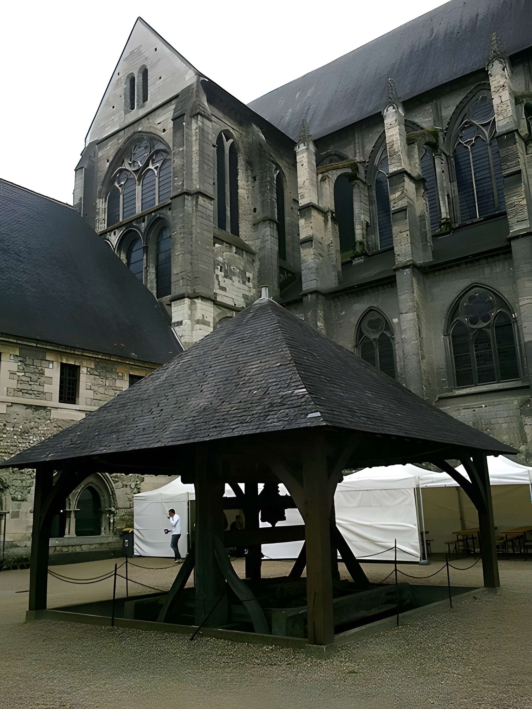 Église Saint-Julien de Tours