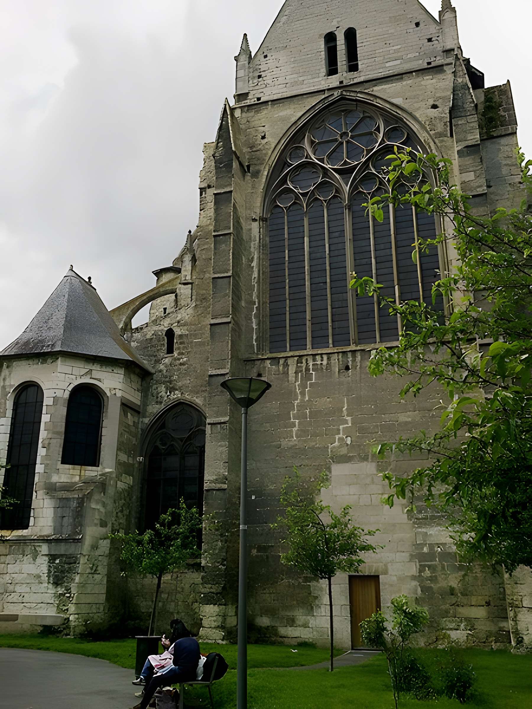 Église Saint-Julien de Tours