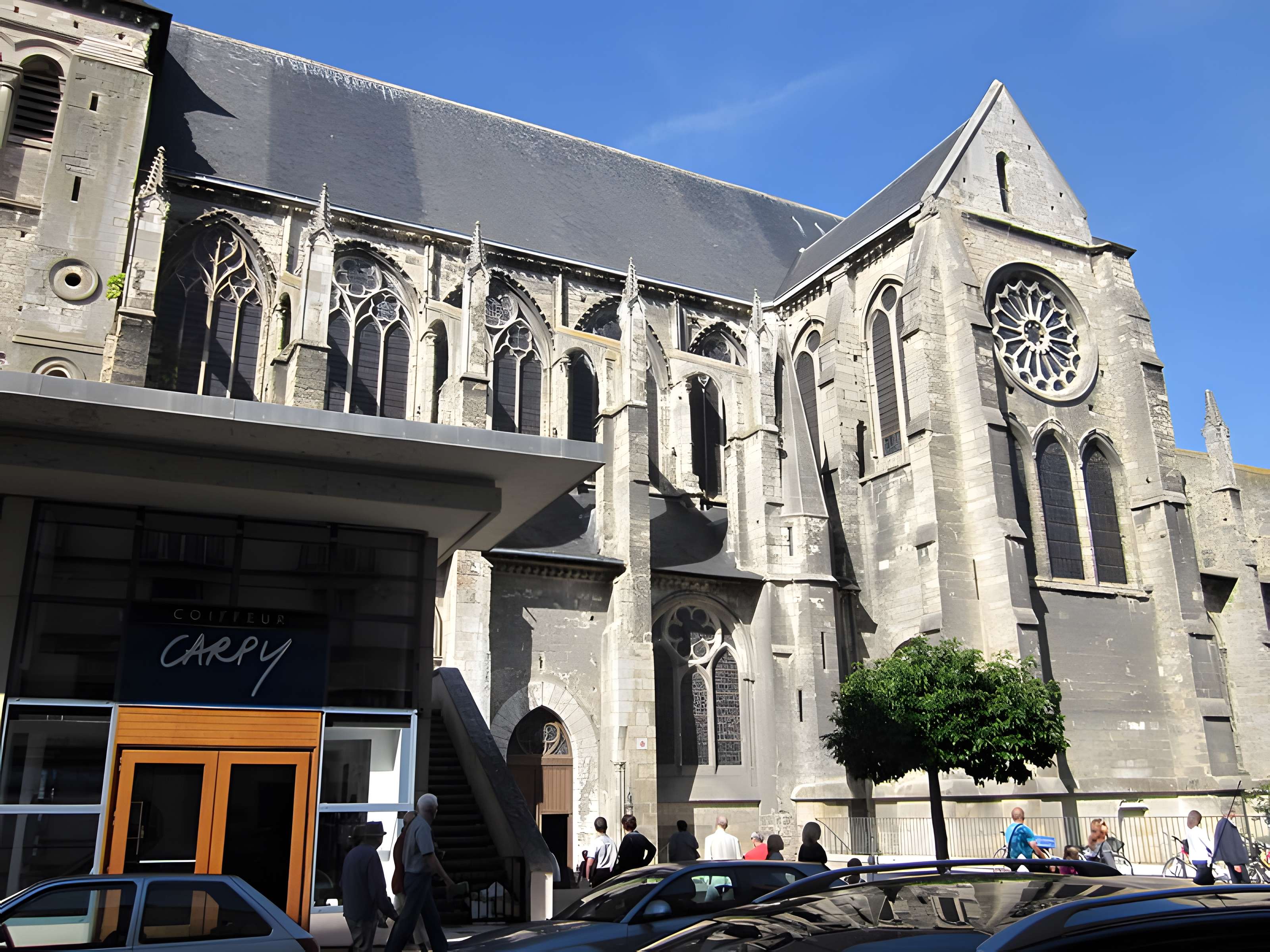 Église Saint-Julien de Tours