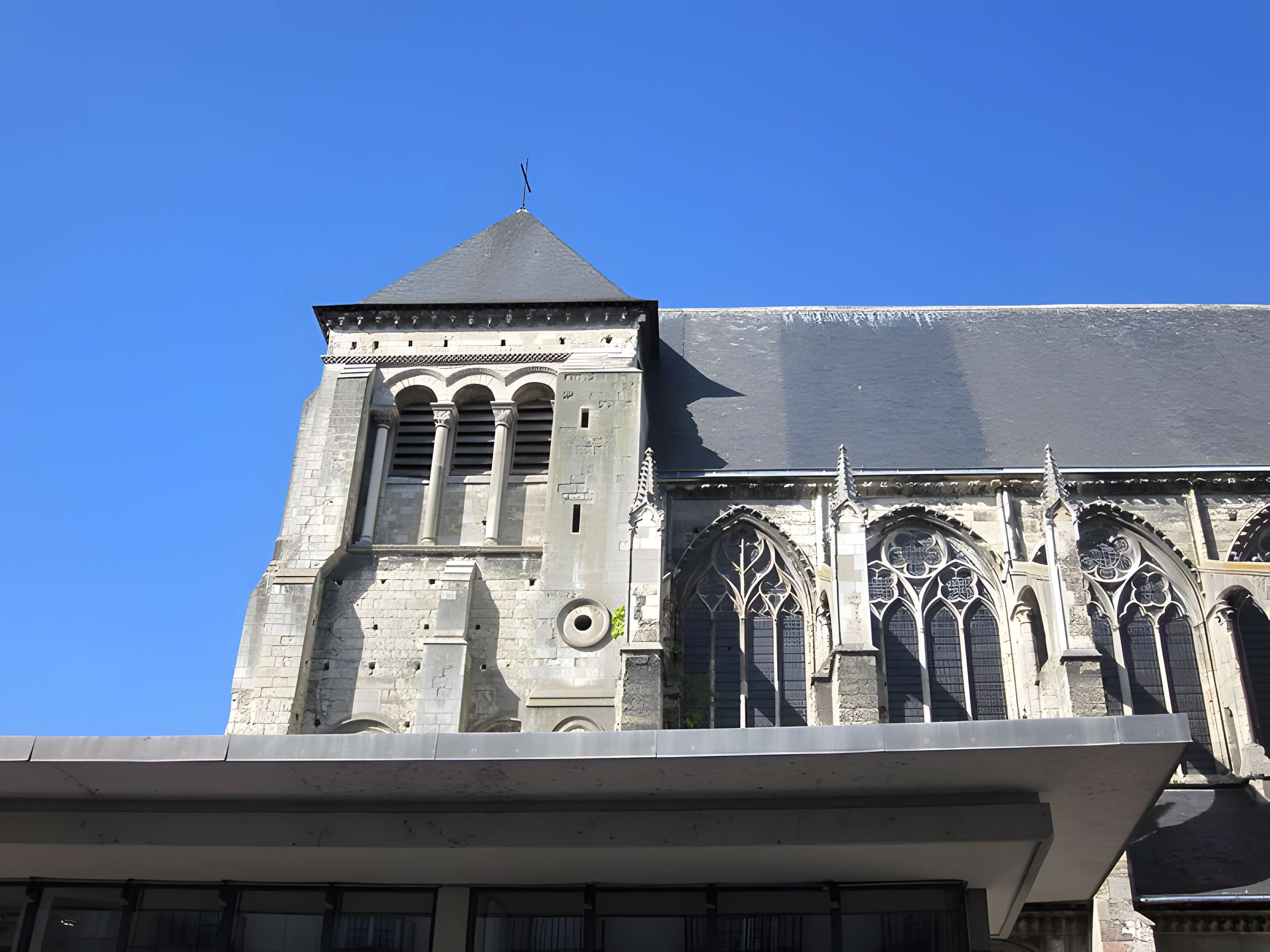 Église Saint-Julien de Tours
