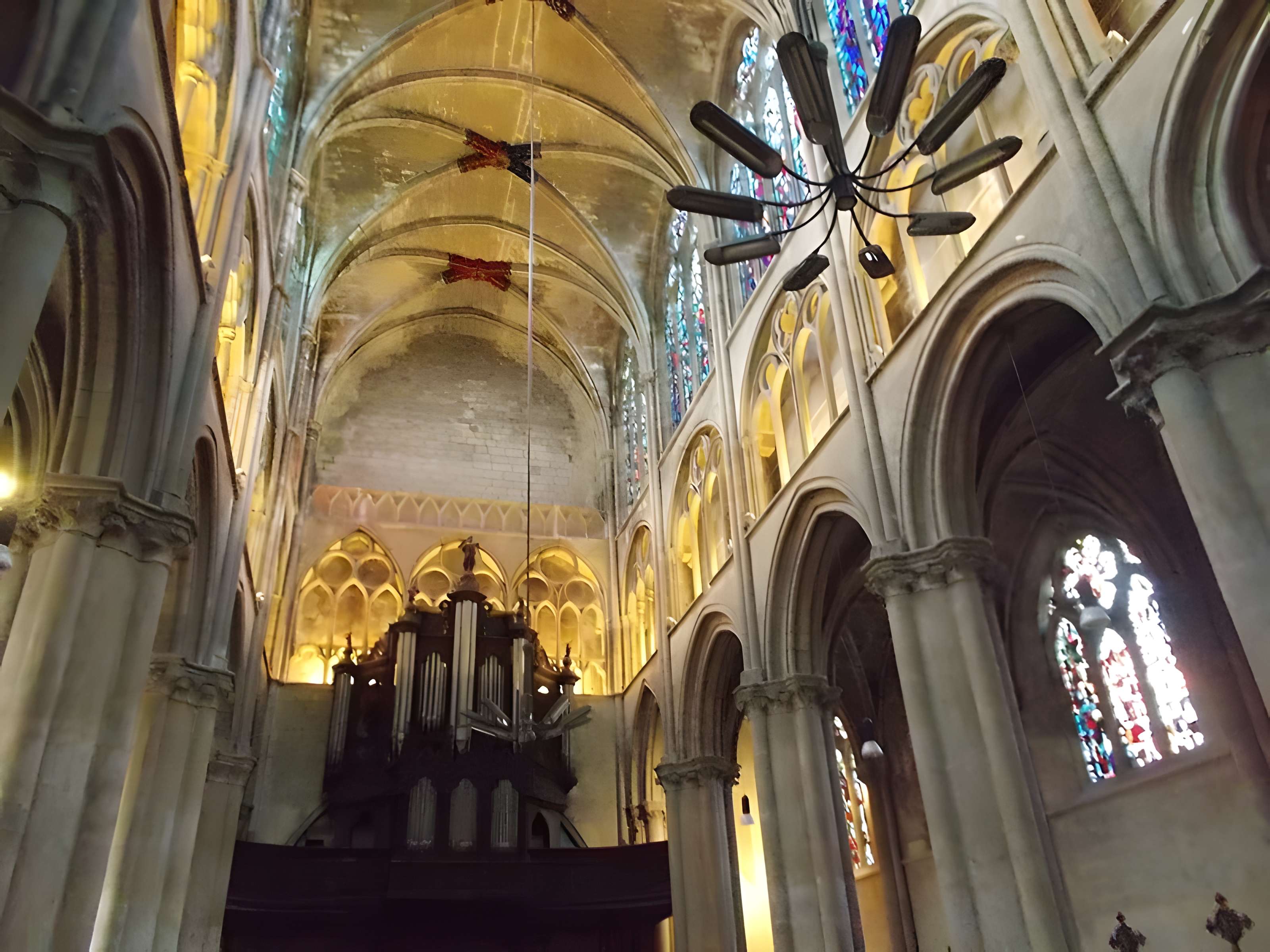 Église Saint-Julien de Tours