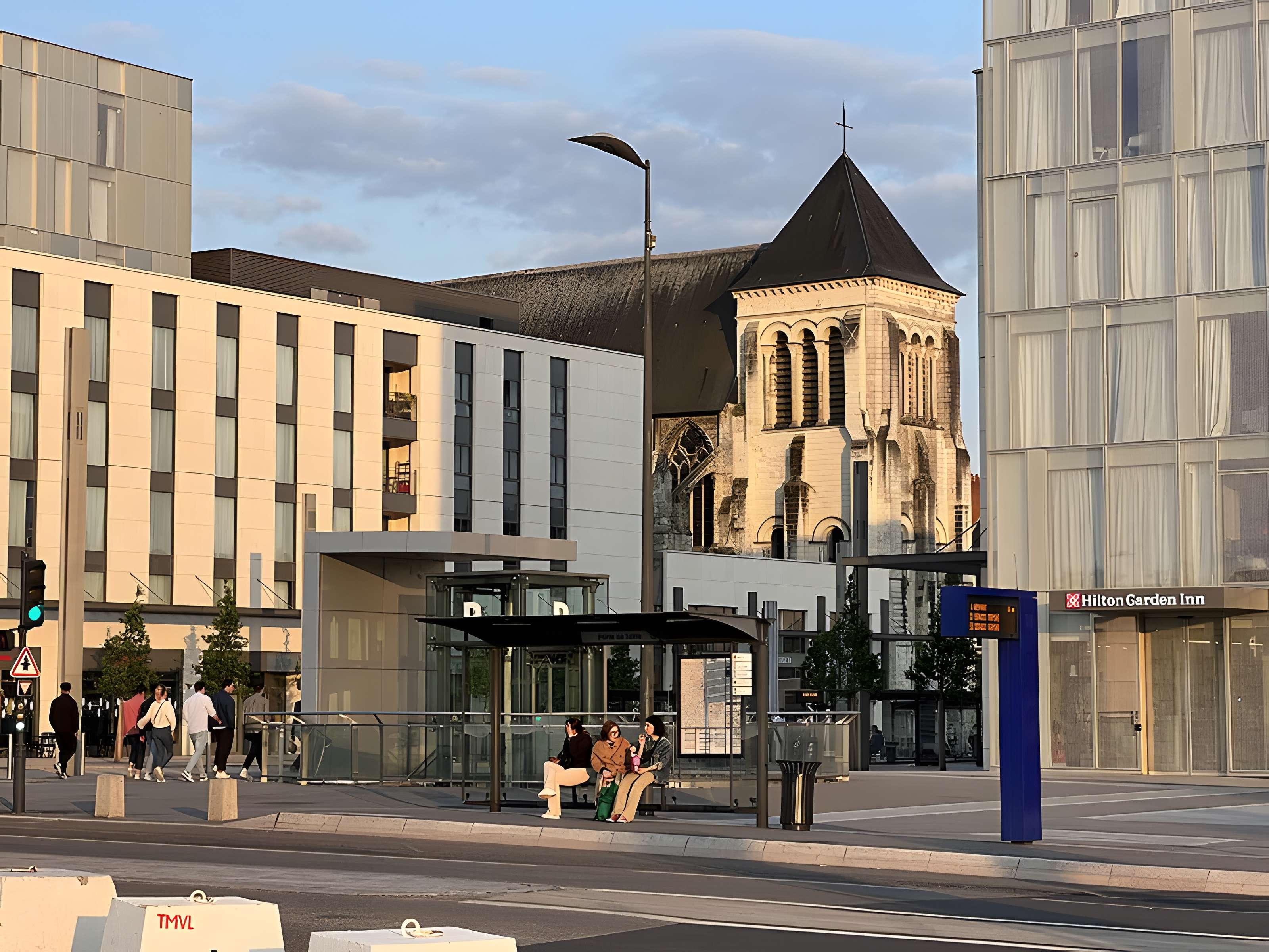 Église Saint-Julien de Tours