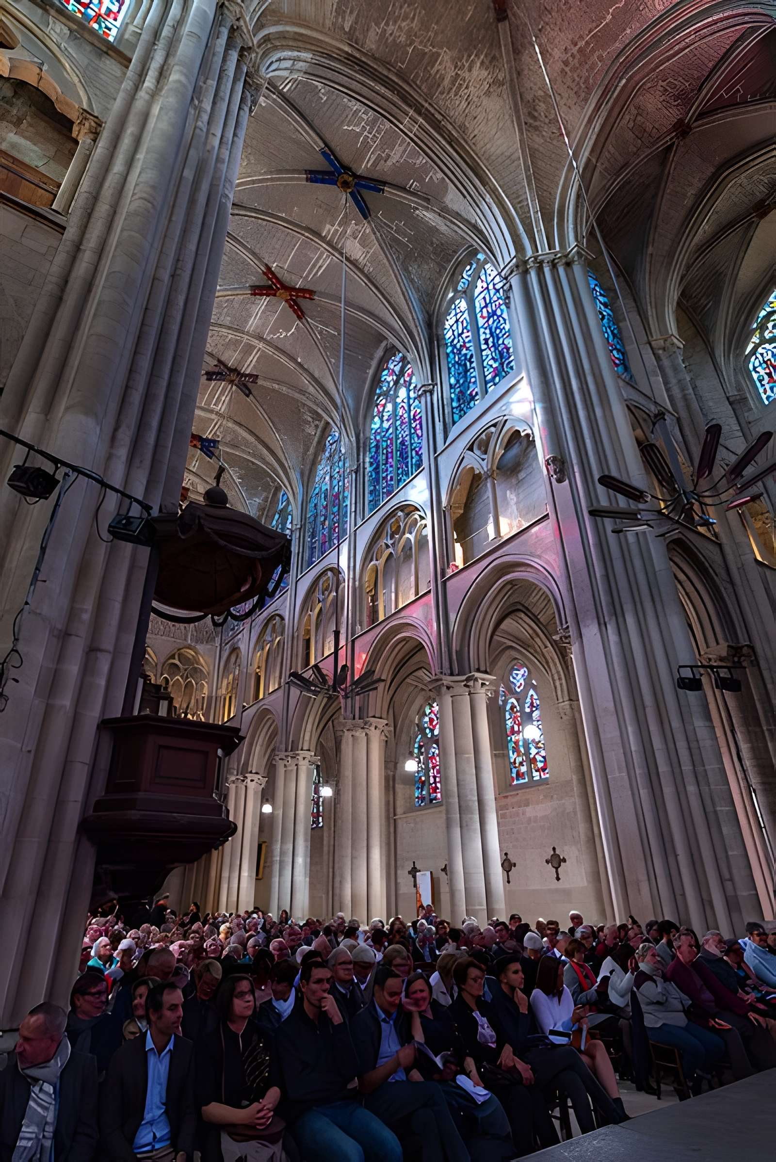 Église Saint-Julien de Tours