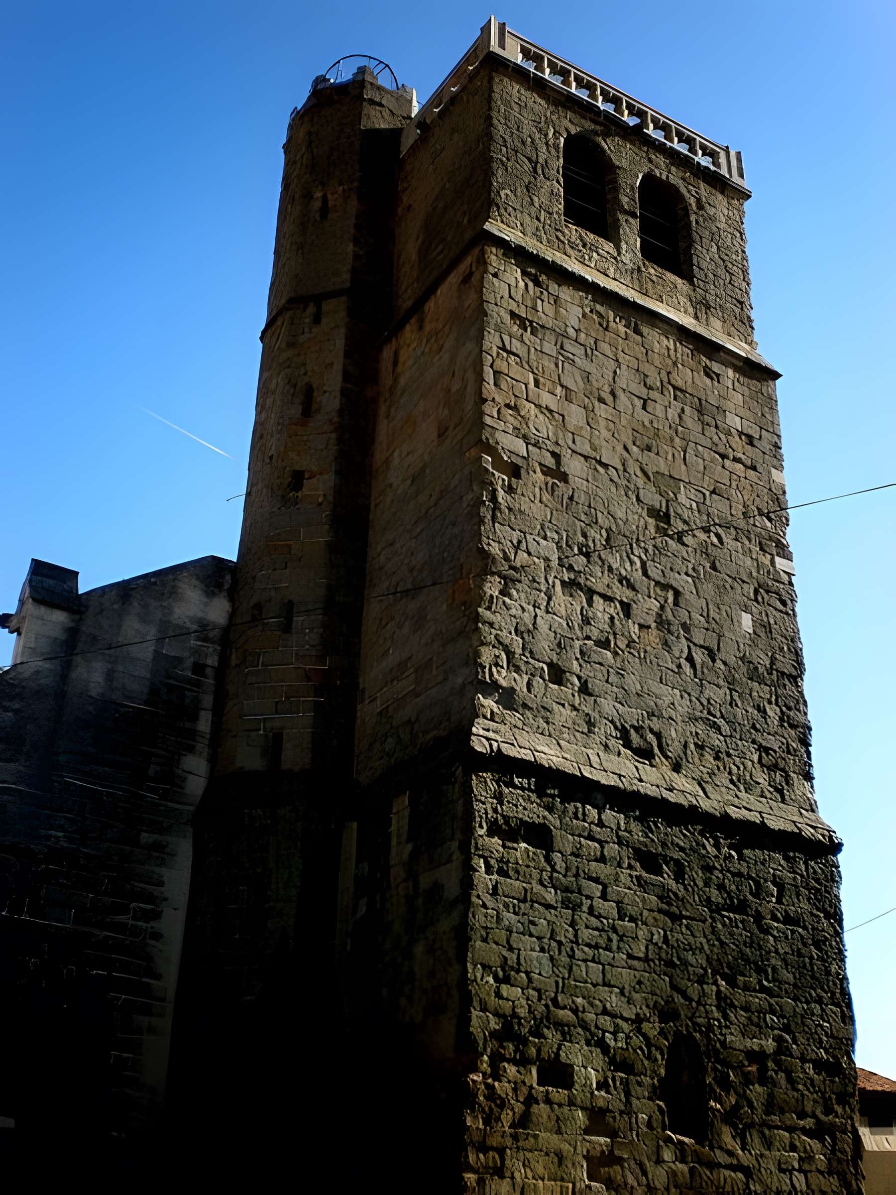 Église Saint-Julien-et-Sainte-Basilisse d'Azille 