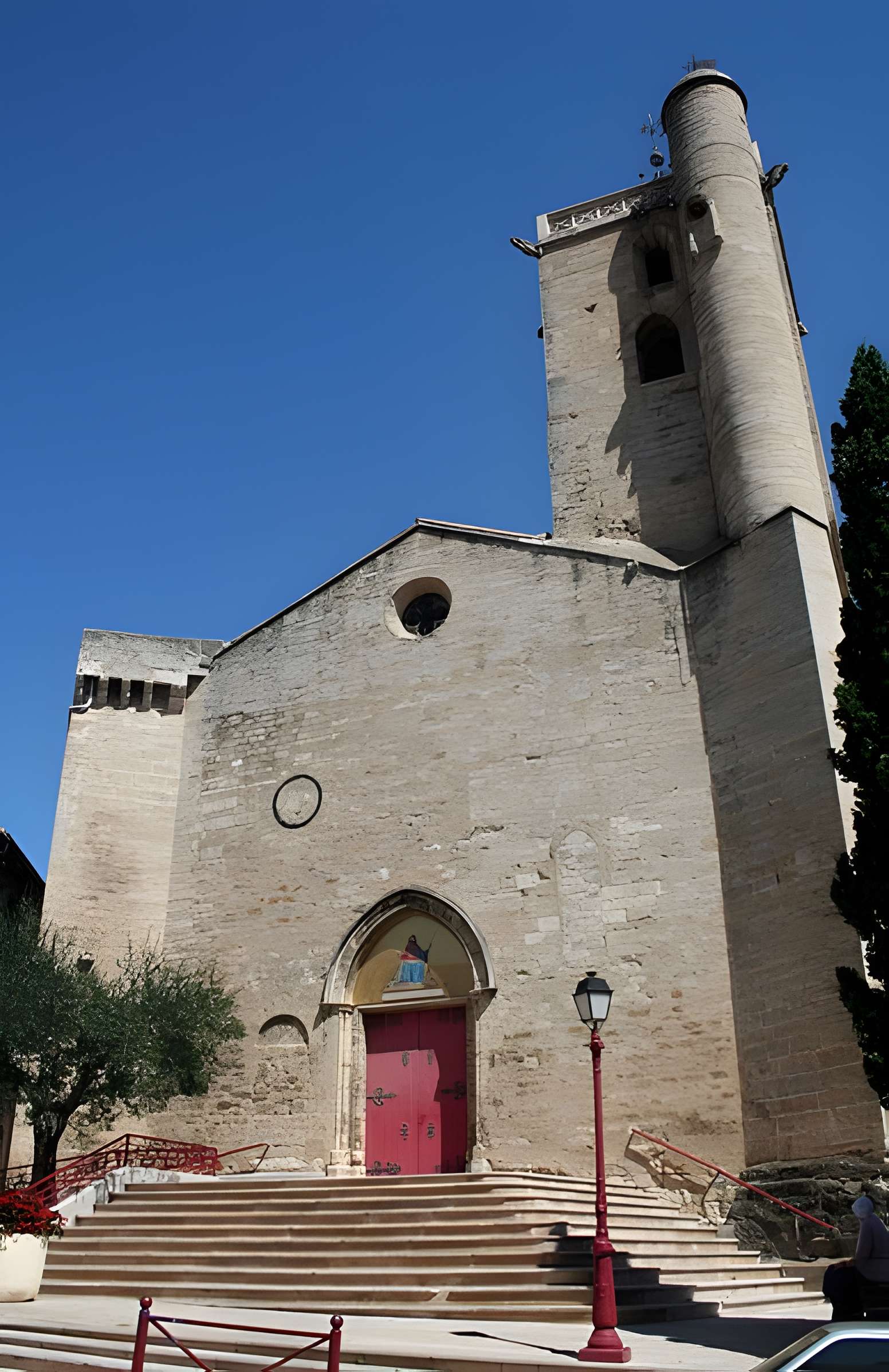 Église Saint-Julien-et-Sainte-Basilisse-d'Antioche de Servian 