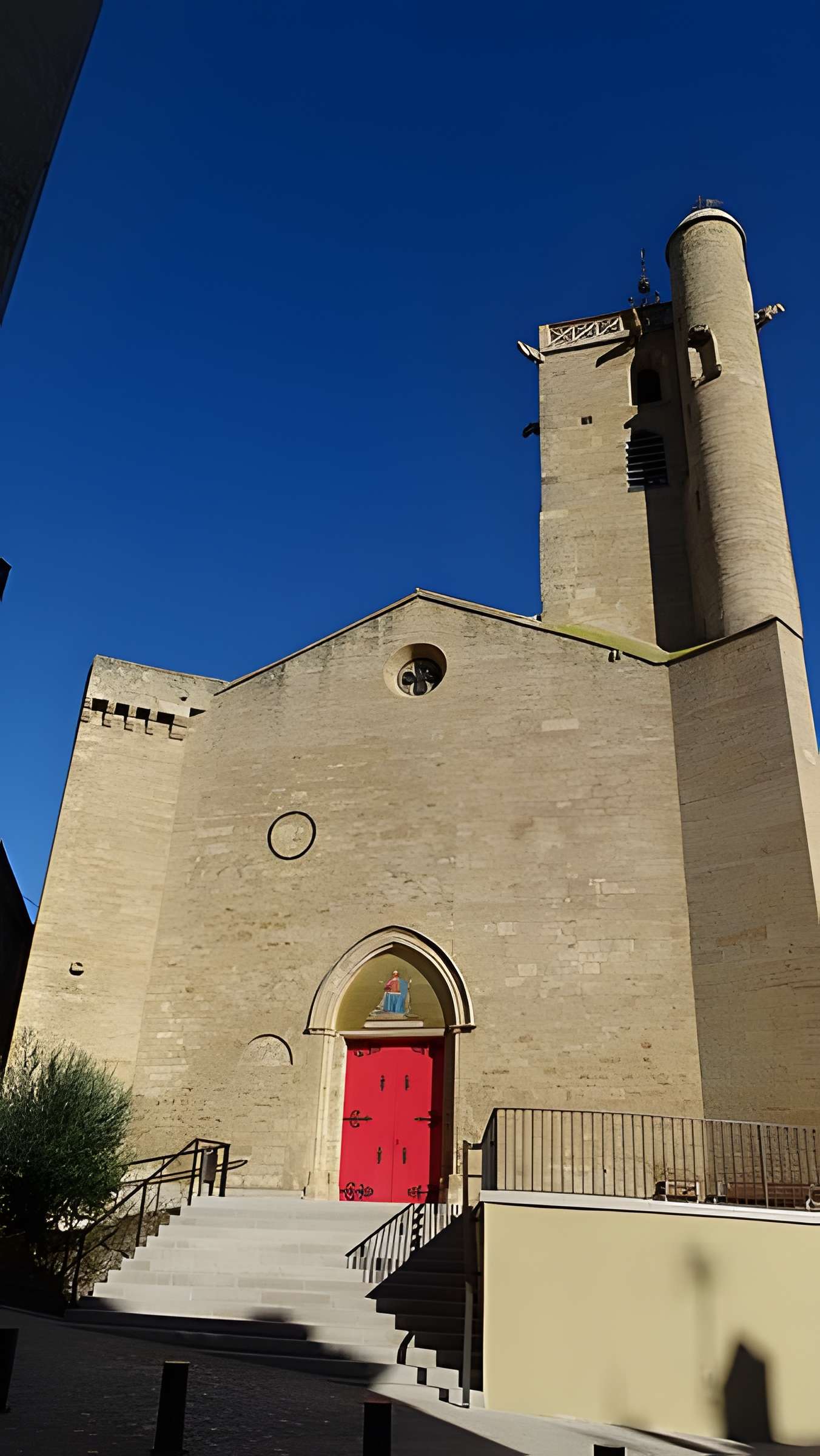 Église Saint-Julien-et-Sainte-Basilisse-d'Antioche de Servian