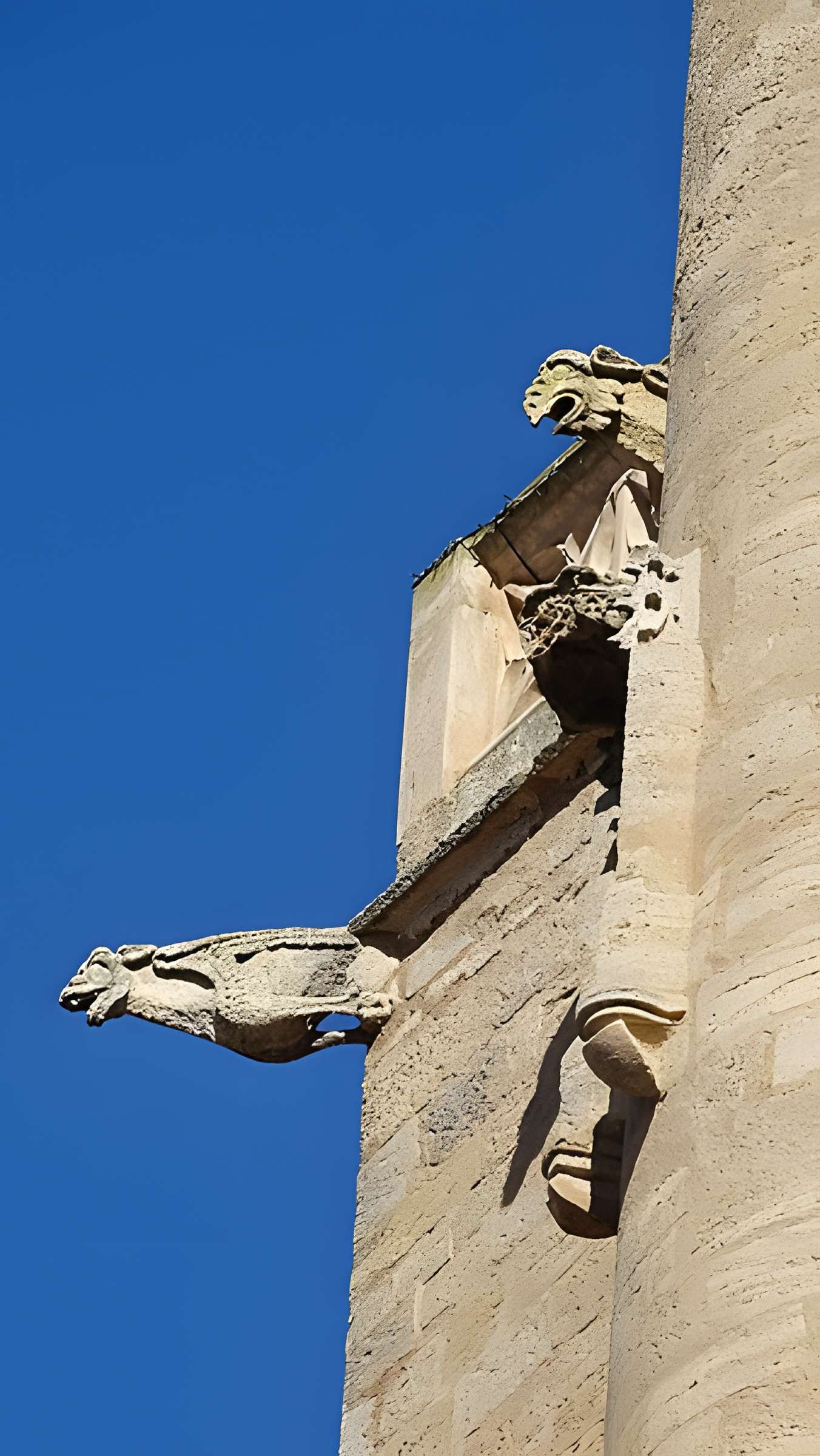 Église Saint-Julien-et-Sainte-Basilisse-d'Antioche de Servian