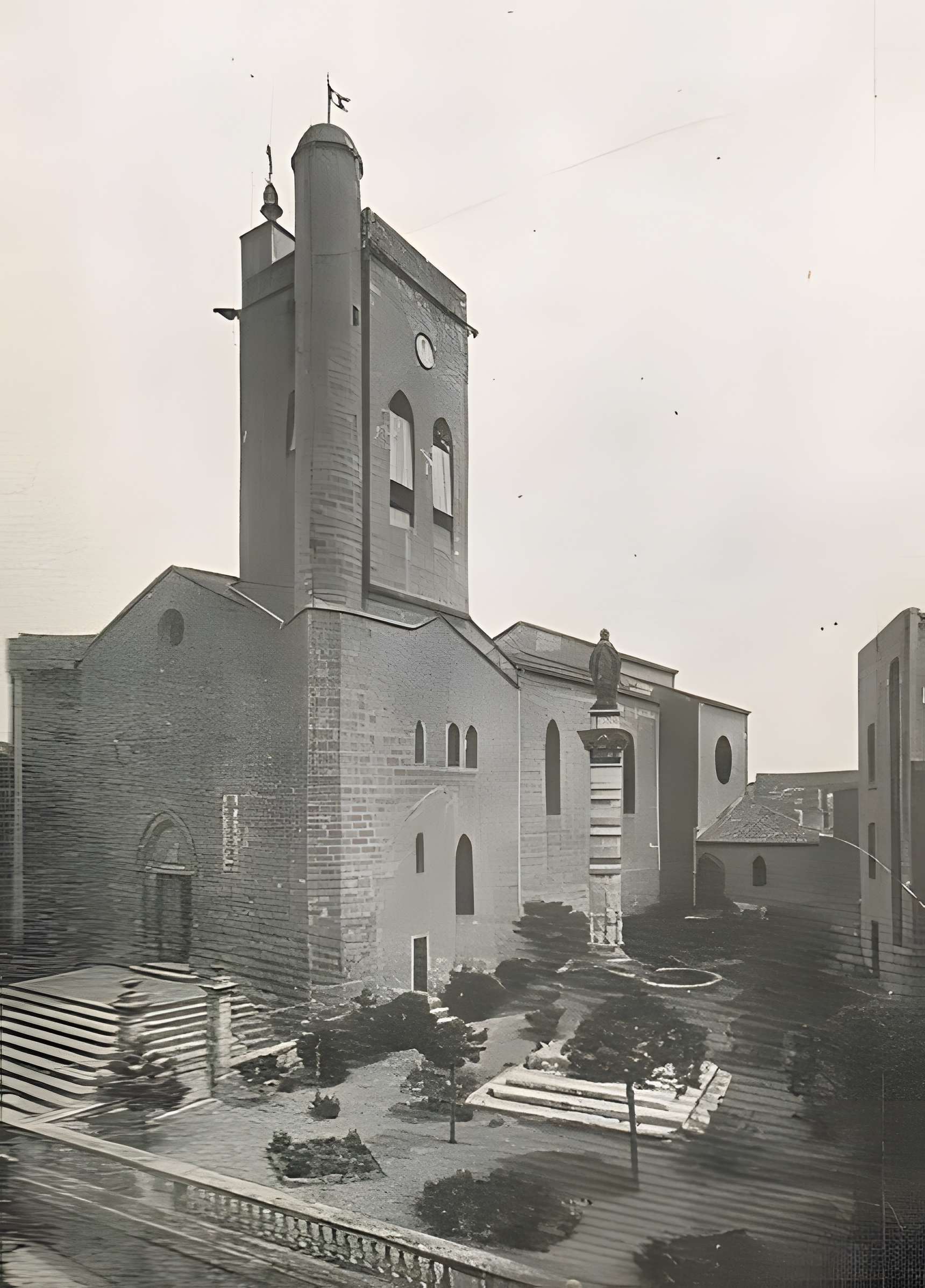 Église Saint-Julien-et-Sainte-Basilisse-d'Antioche de Servian