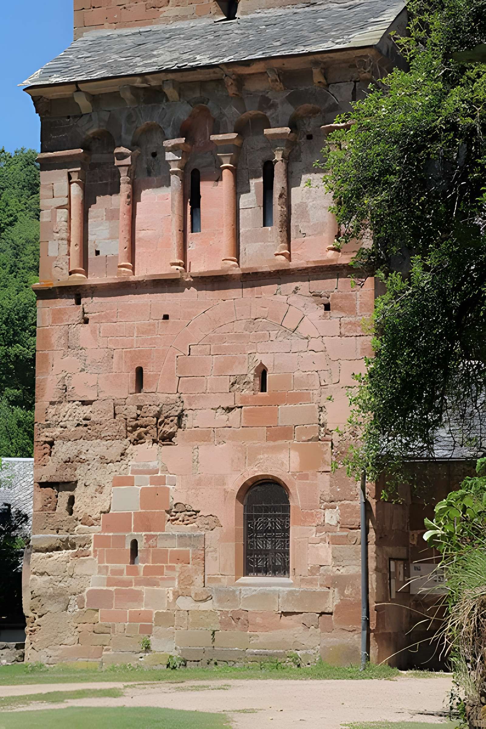 Église Saint-Pierre de Bessuéjouls