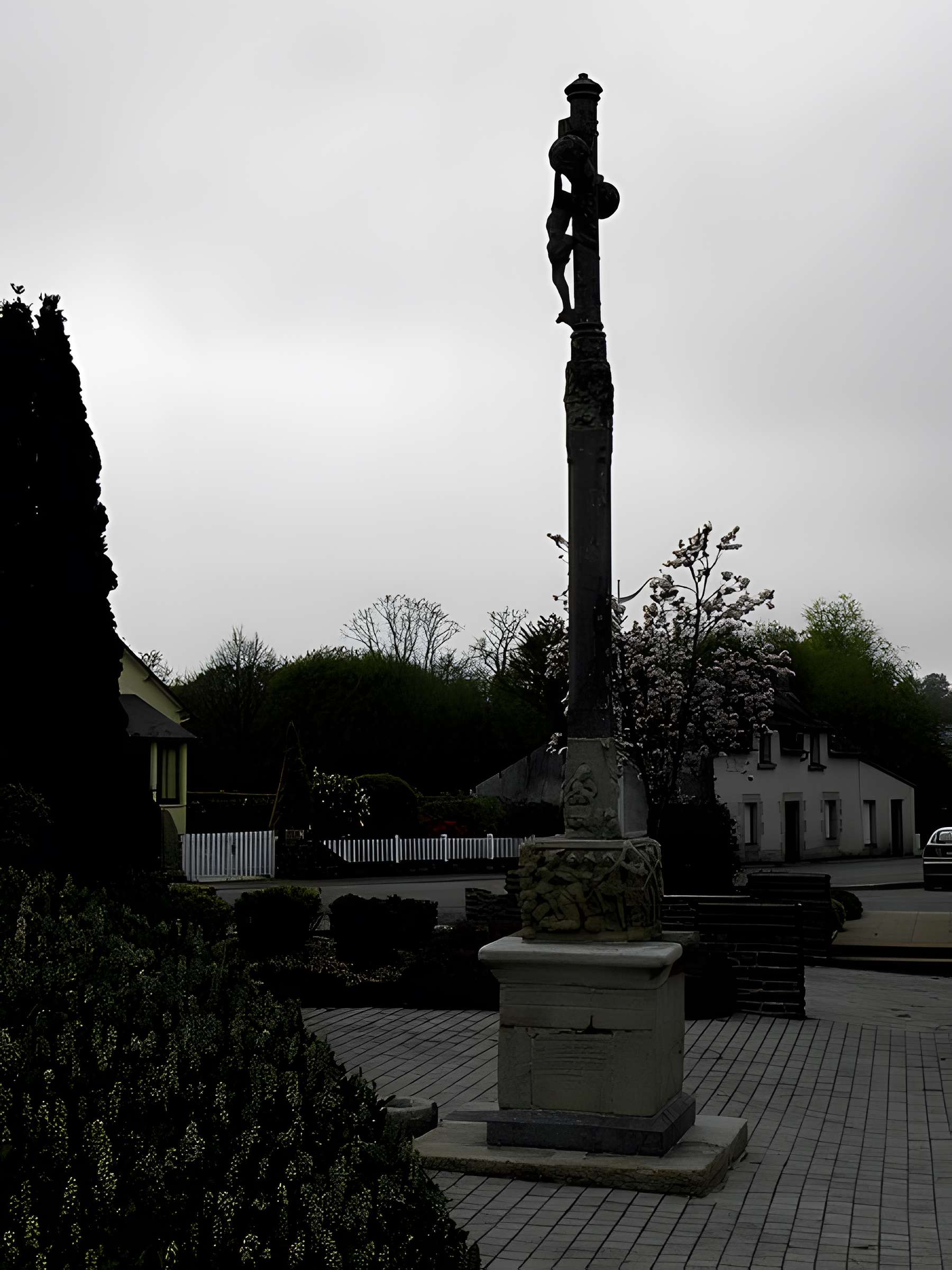 Église Saint-Juvénal du Moustoir