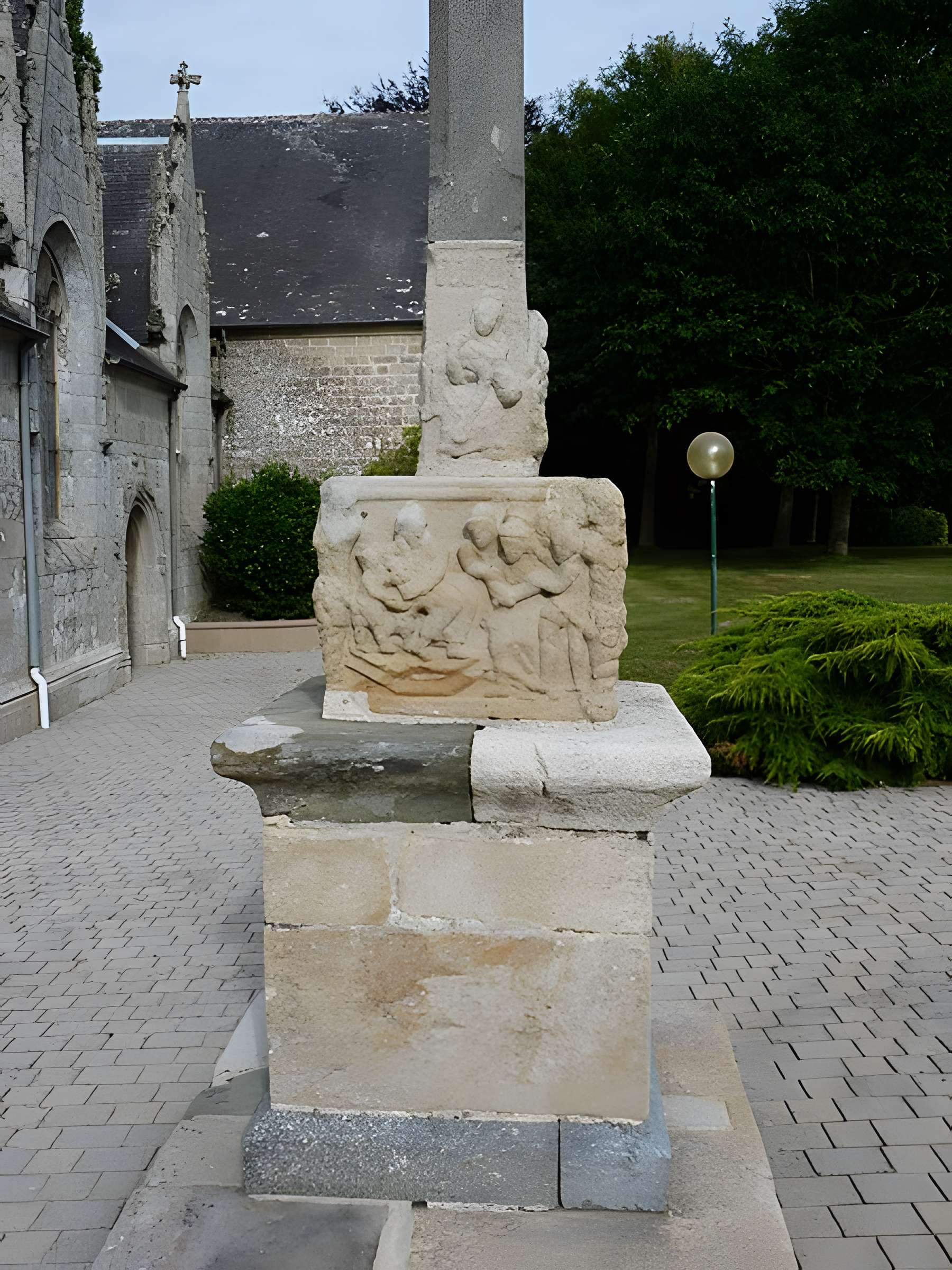 Église Saint-Juvénal du Moustoir