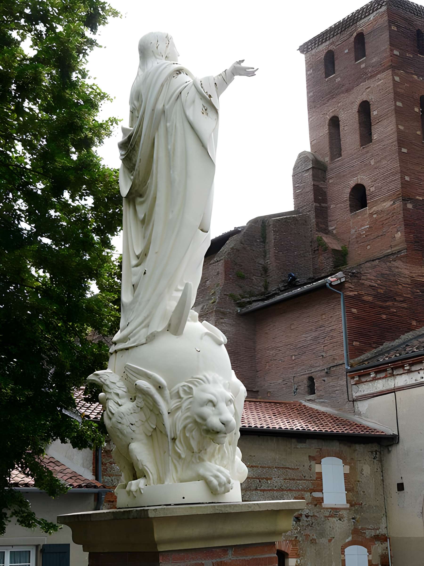 Église Saint-Laurent de Carbonne