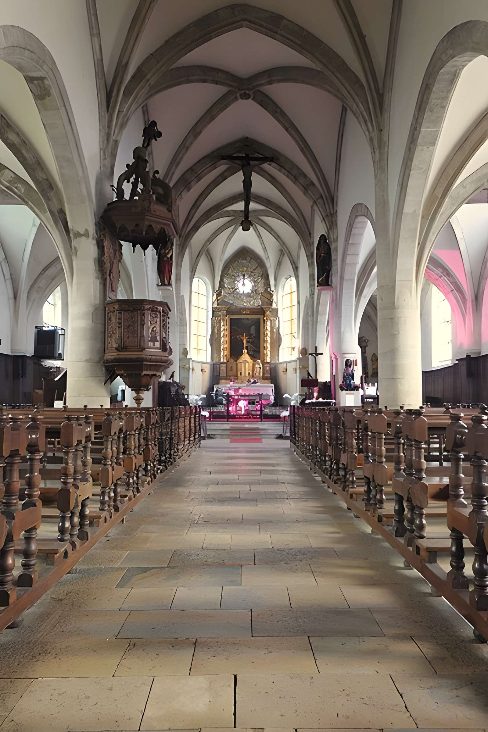 Église Saint-Laurent de Mouthier-Haute-Pierre