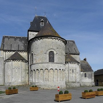 Église Saint-Laurent de Neuvy-en-Champagne