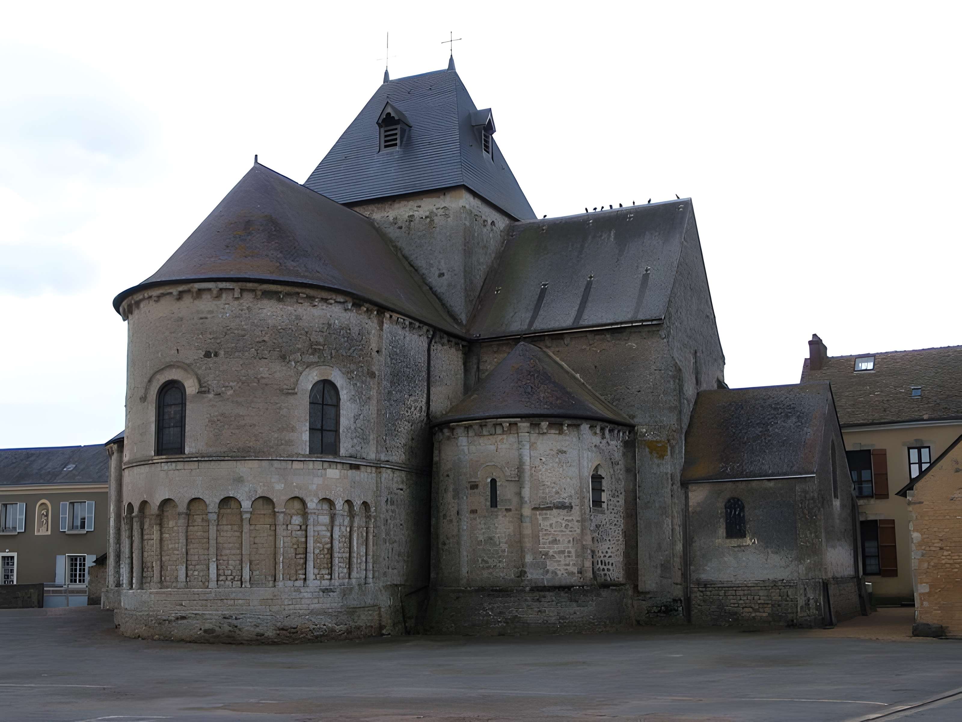 Église Saint-Laurent de Neuvy-en-Champagne 