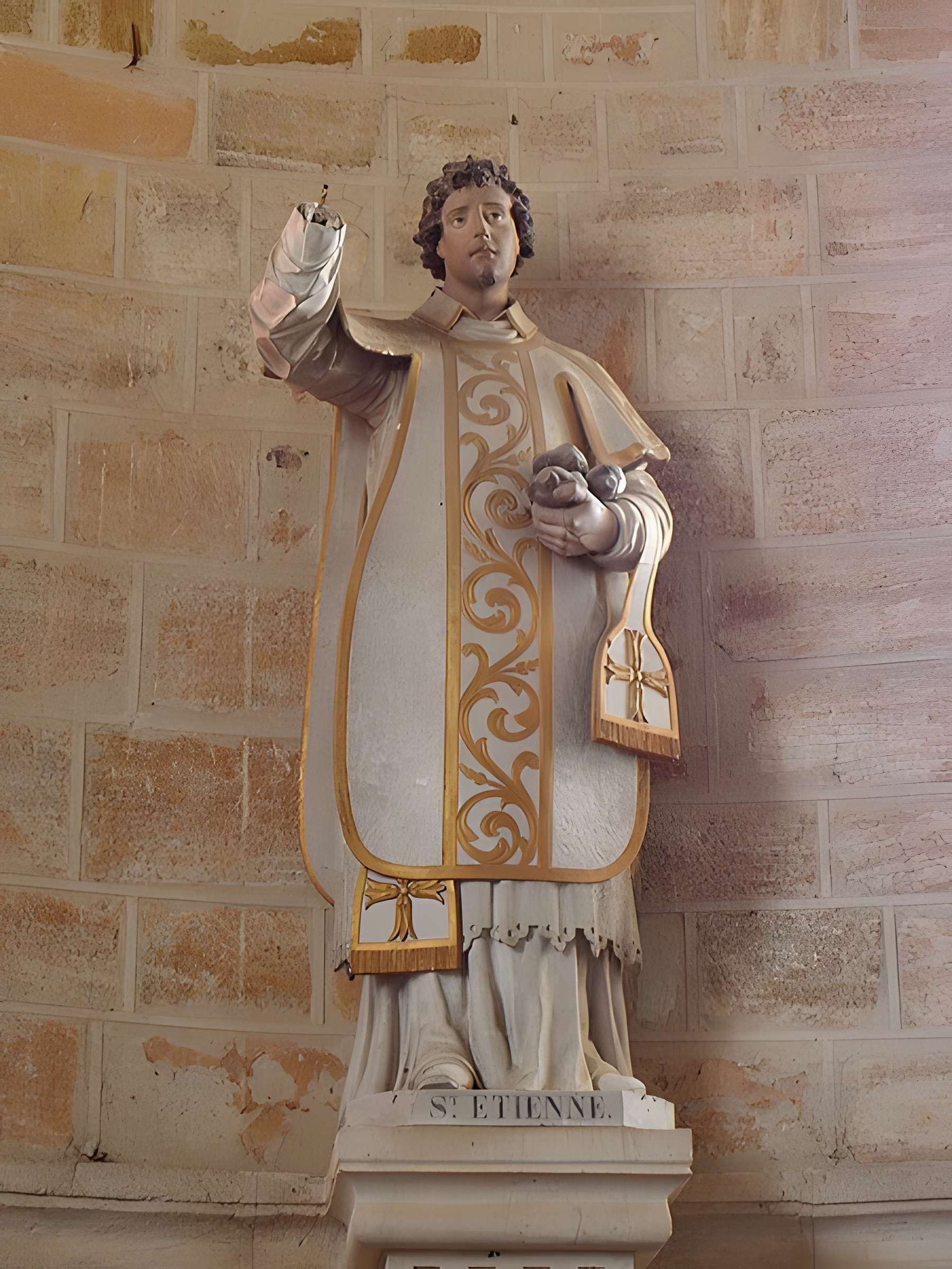 Église Saint-Laurent de Neuvy-en-Champagne