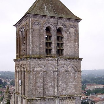 Église Saint-Pierre de Chauvigny