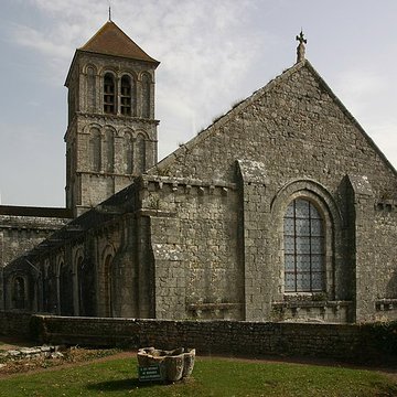 Église Saint-Pierre de Chauvigny