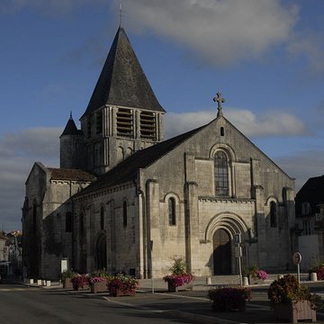 Église Saint-Pierre de Chauvigny