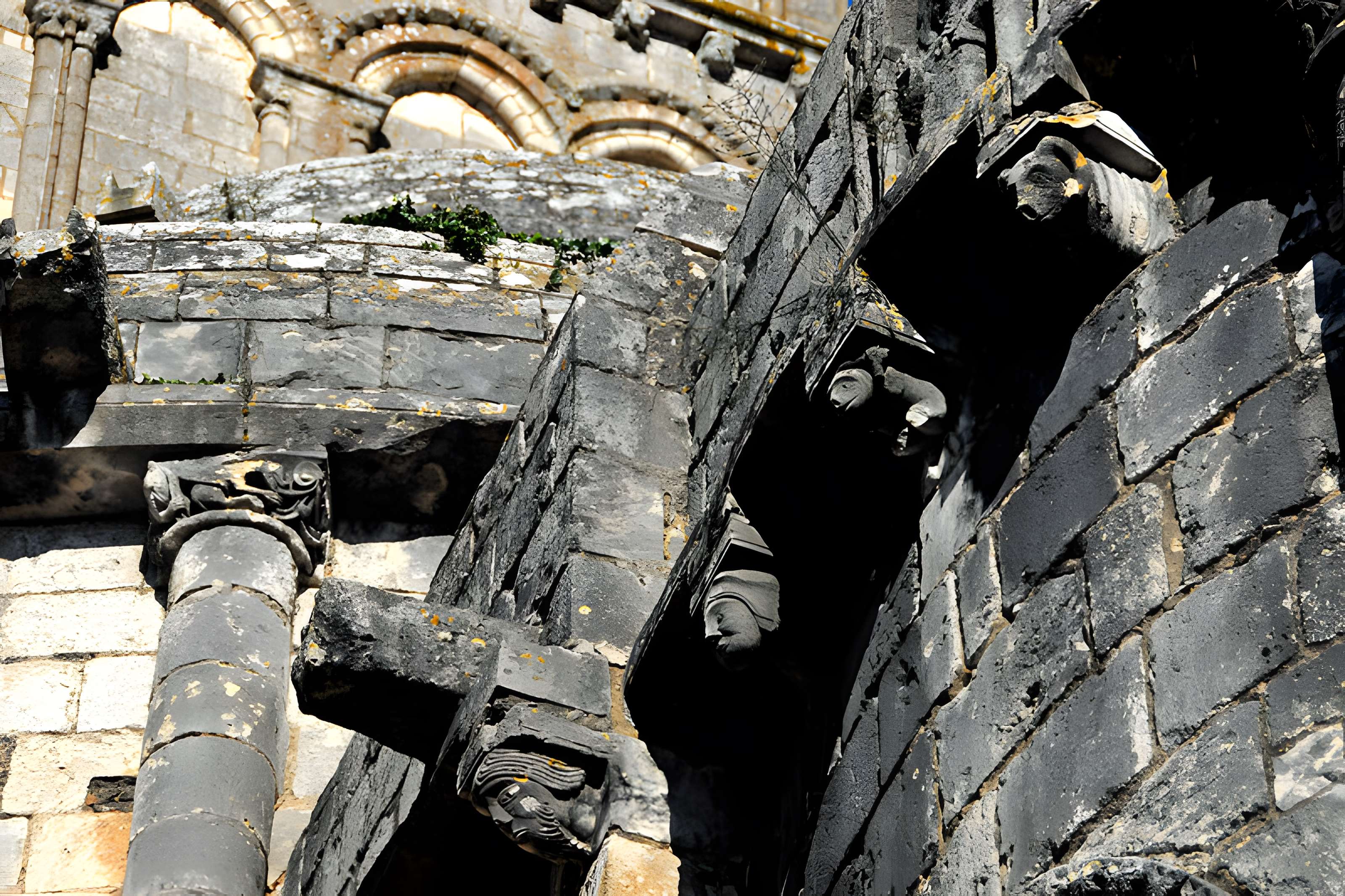 Église Saint-Pierre de Chauvigny