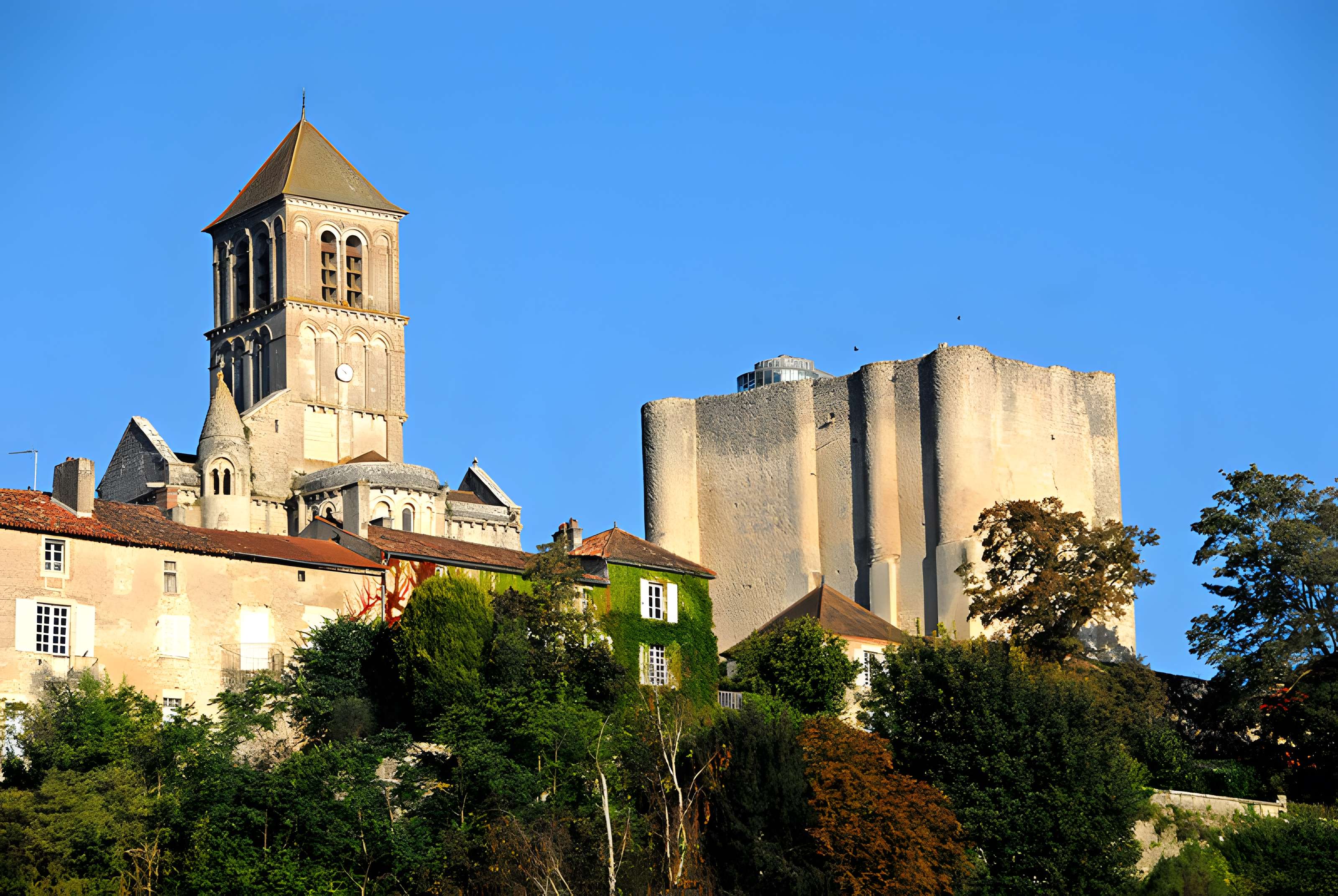 Église Saint-Pierre de Chauvigny