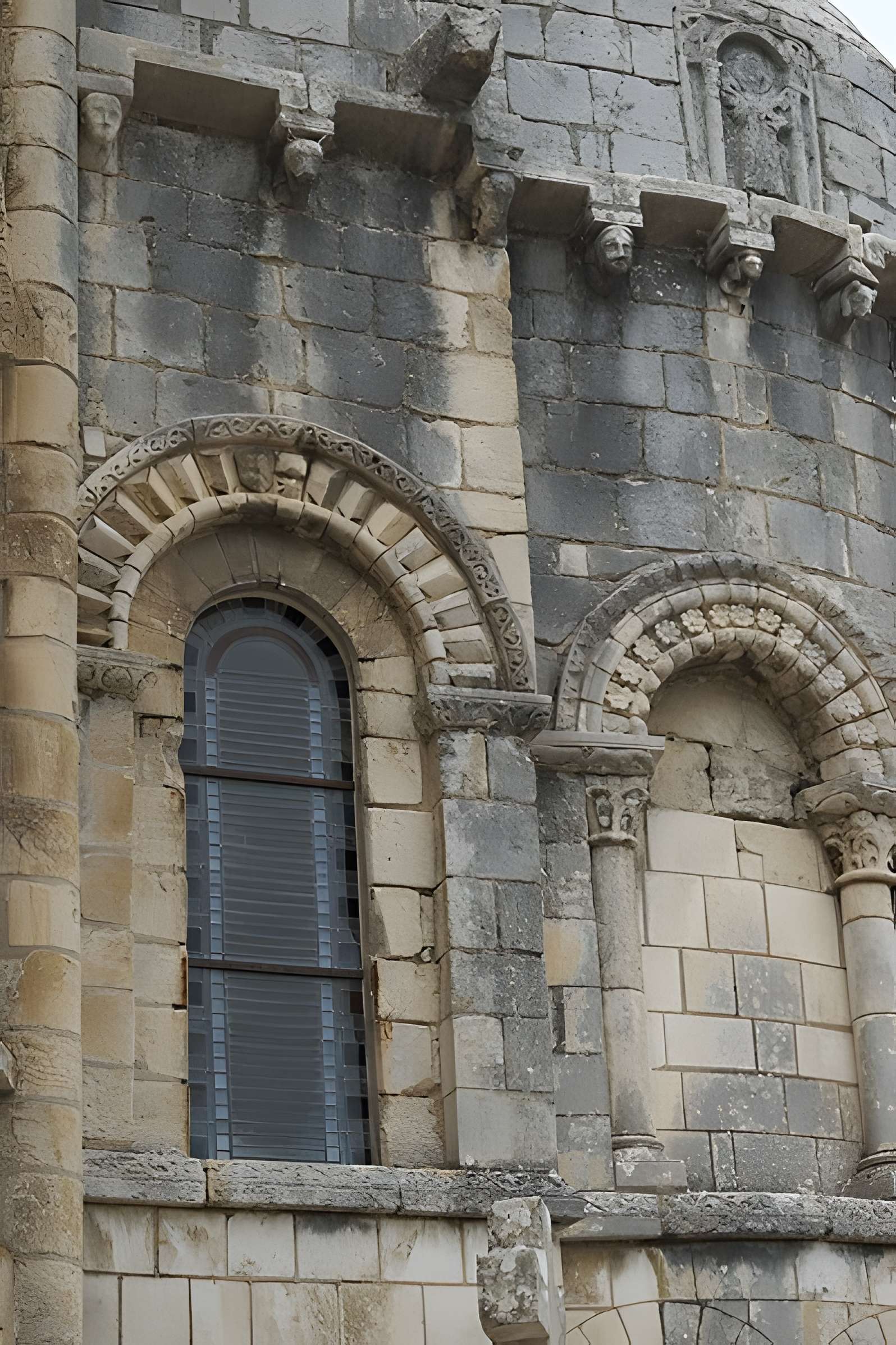 Église Saint-Pierre de Chauvigny