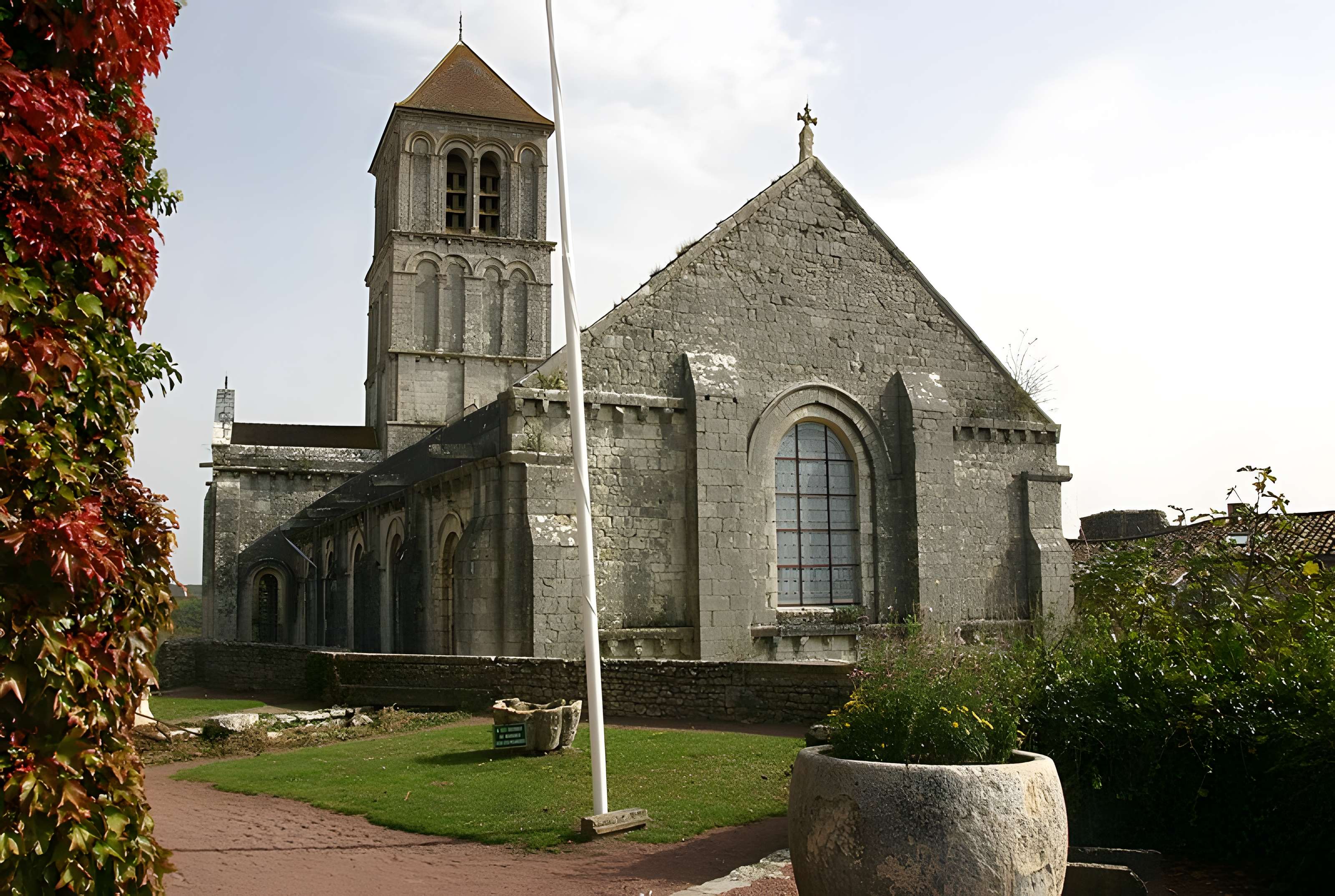 Église Saint-Pierre de Chauvigny